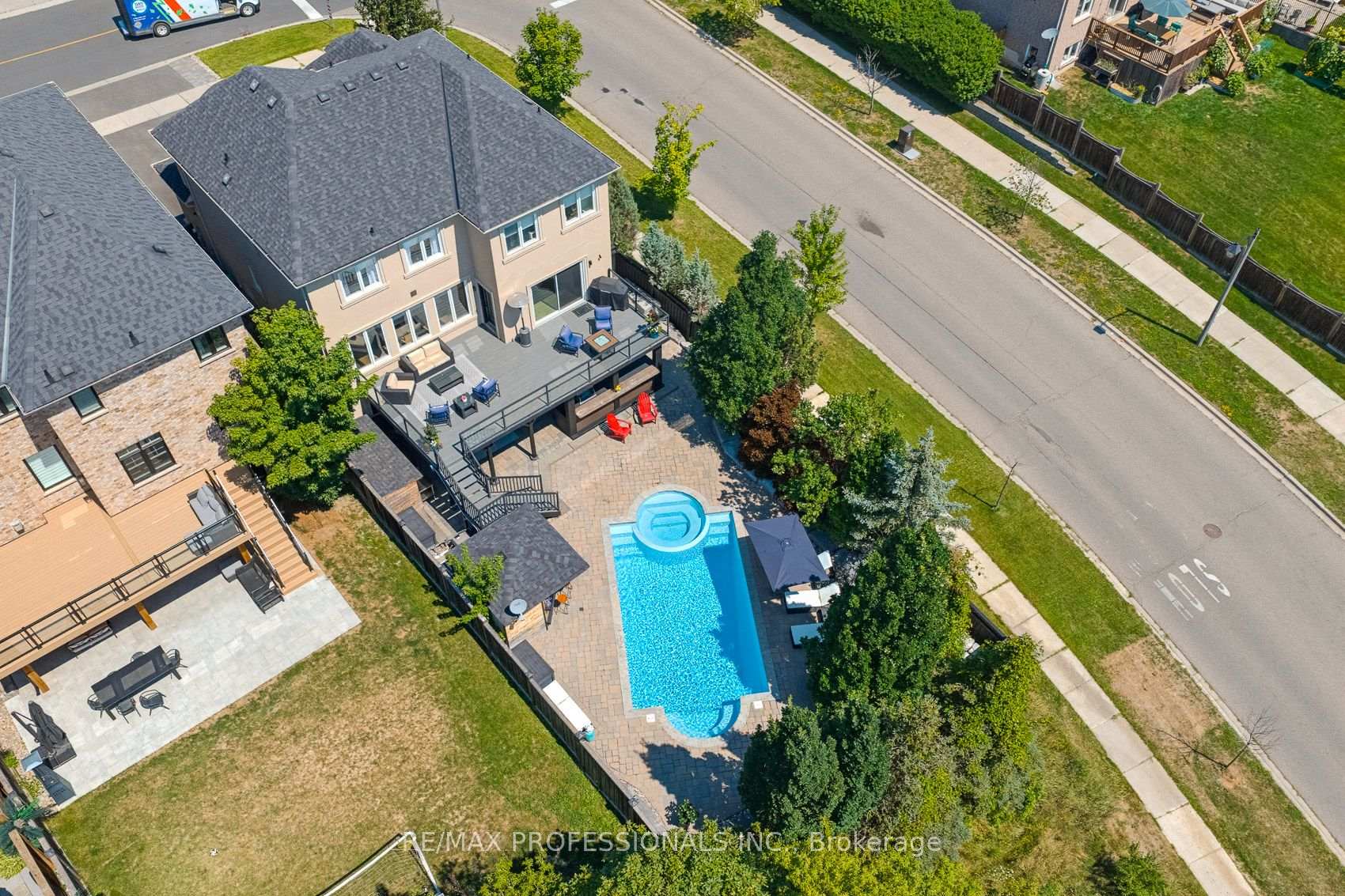 Photo 52 of 80 Silvervalley Drive, Caledon, Bolton North — HOMEH