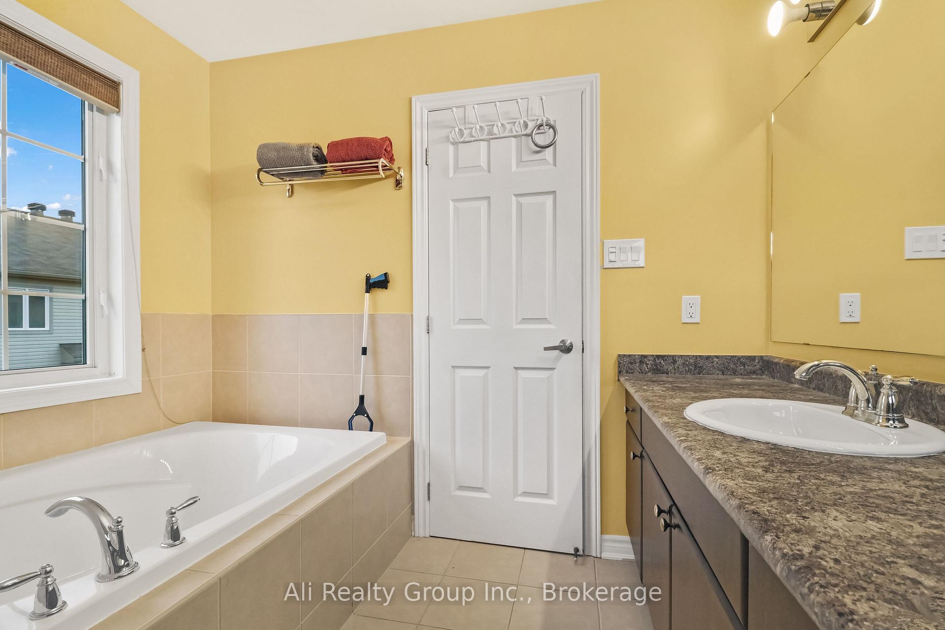 Photo 29 of 3022 Freshwater Way, Ottawa, Barrhaven - Half Moon Bay — HOMEH