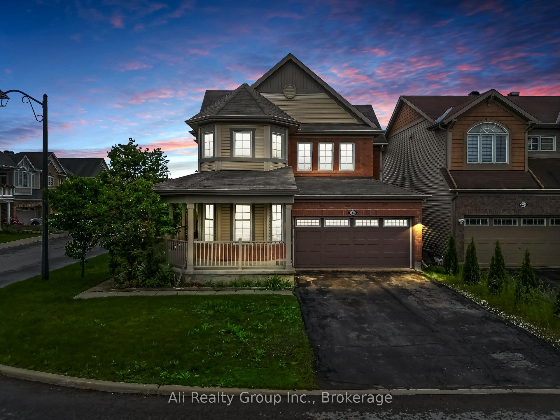 Photo 2 of 3022 Freshwater Way, Ottawa, Barrhaven - Half Moon Bay — HOMEH