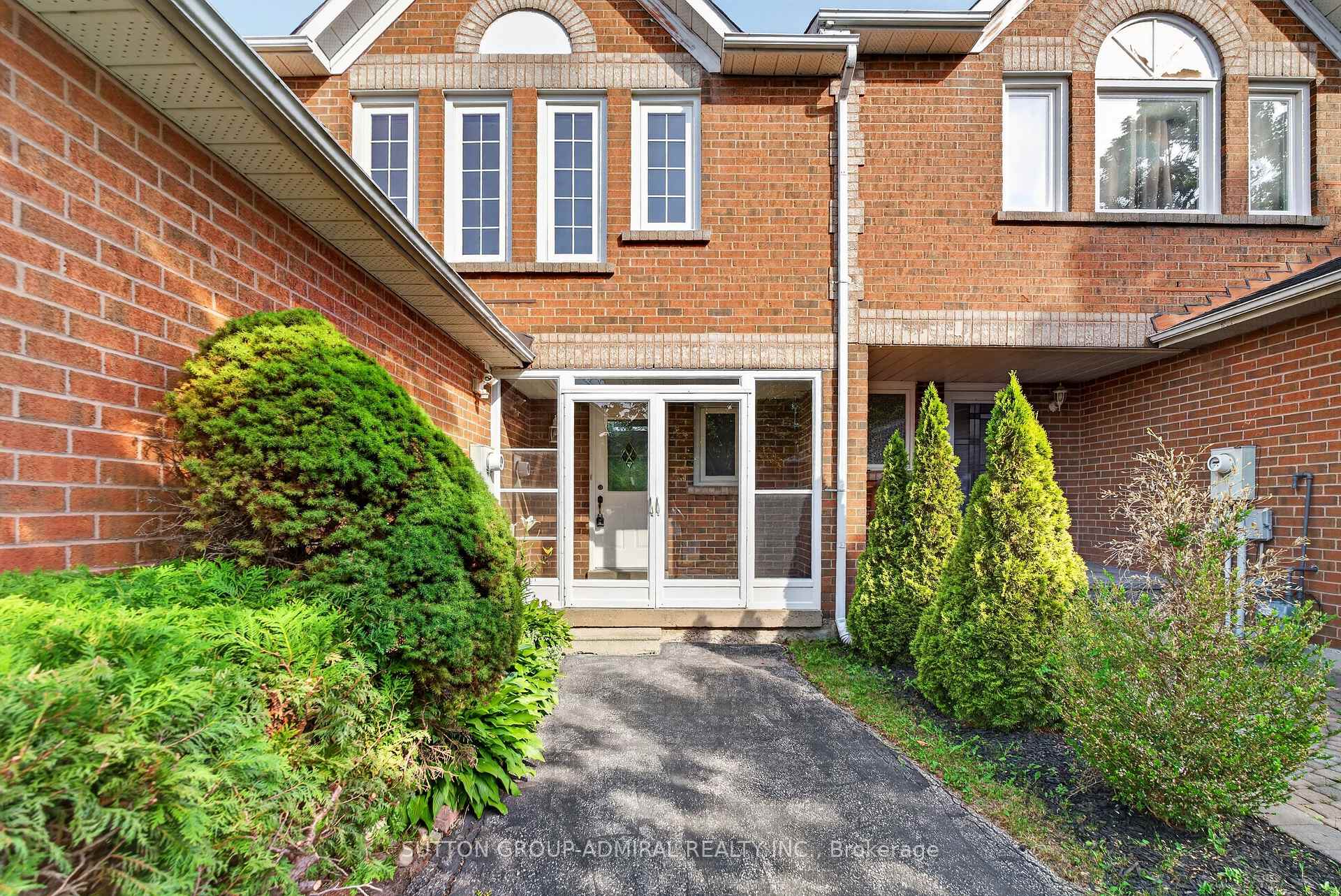 Photo 6 of 14 Mullis Crescent, Brampton, Fletcher's West — HOMEH