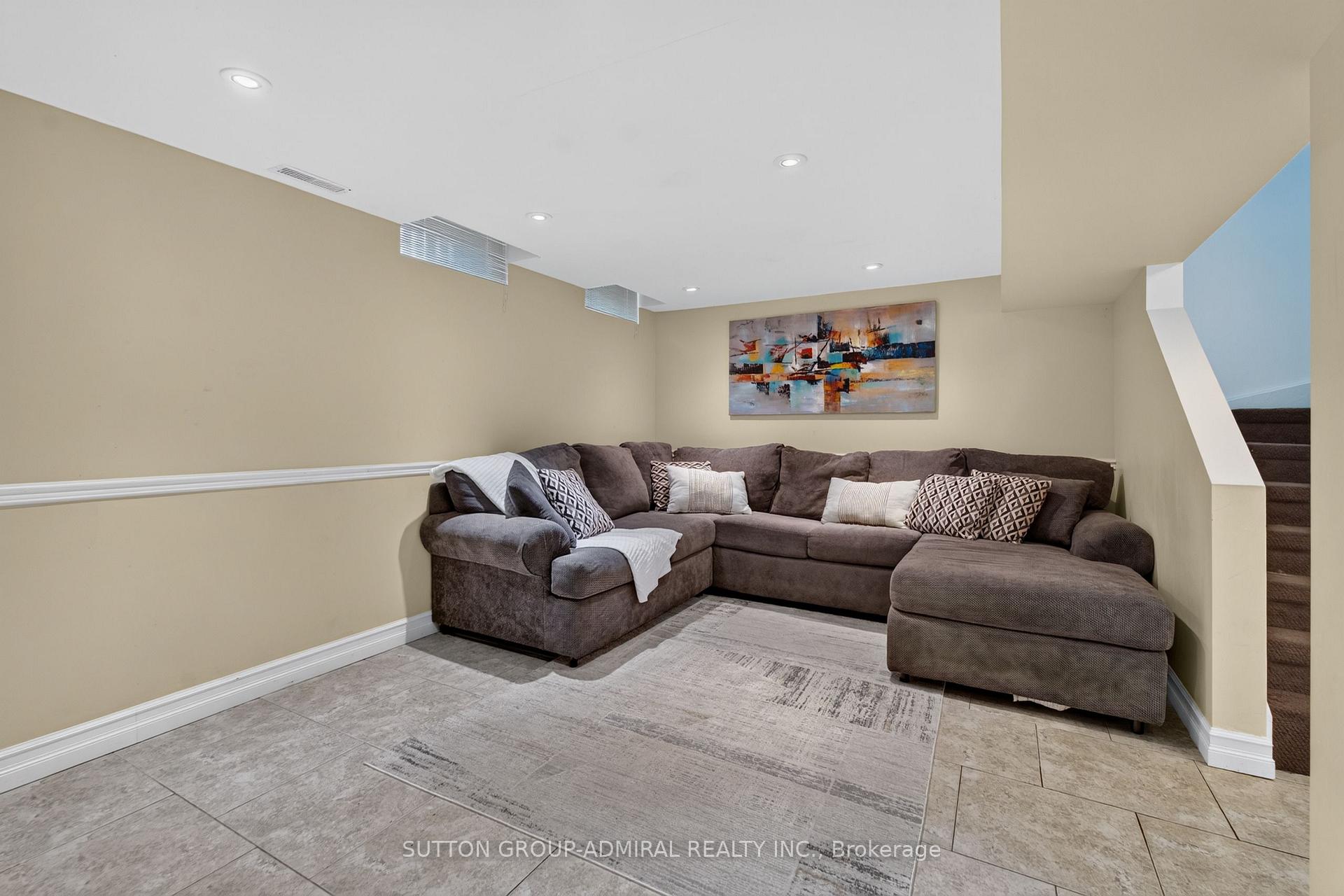 Photo 30 of 14 Mullis Crescent, Brampton, Fletcher's West — HOMEH