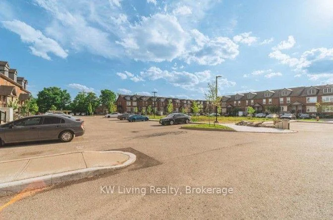 Photo 3 of Unit 10, 252 Penetanguishene Road, Barrie, Georgian Drive — HOMEH