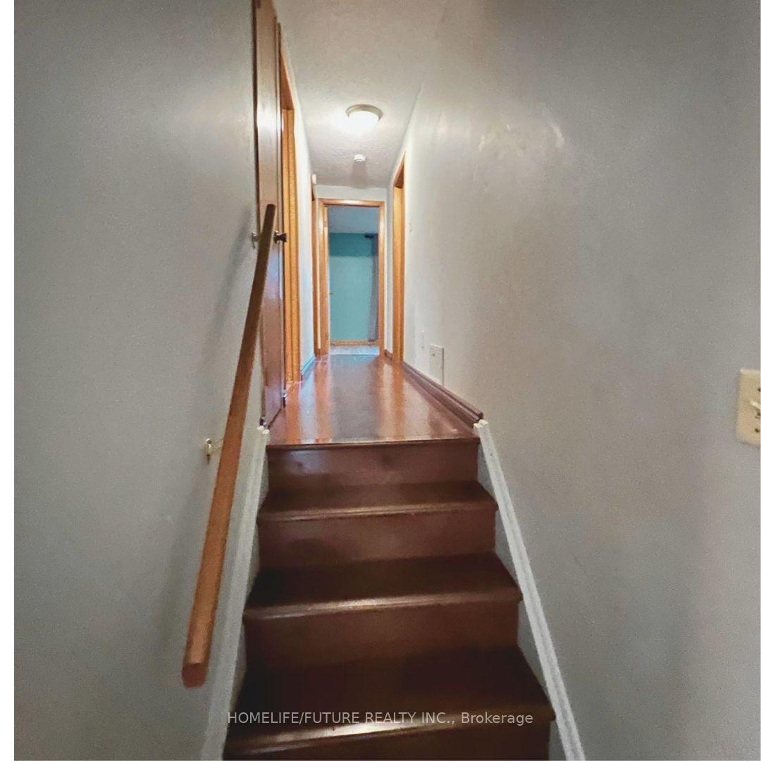 Photo 3 of Unit Main, 48 Blacktoft Drive, Scarborough, Rouge — HOMEH