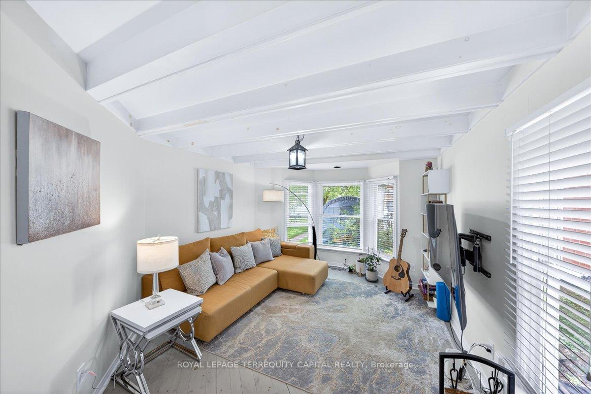 Photo 11 of 260 Douglas Road, Richmond Hill, Oak Ridges Lake Wilcox — HOMEH