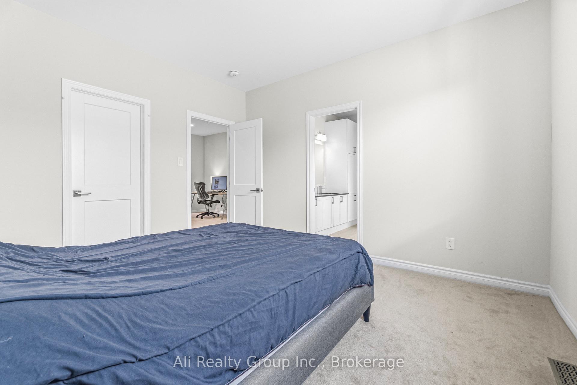 Photo 19 of 38 Mudminnow Crescent, Ottawa, Avalon West — HOMEH