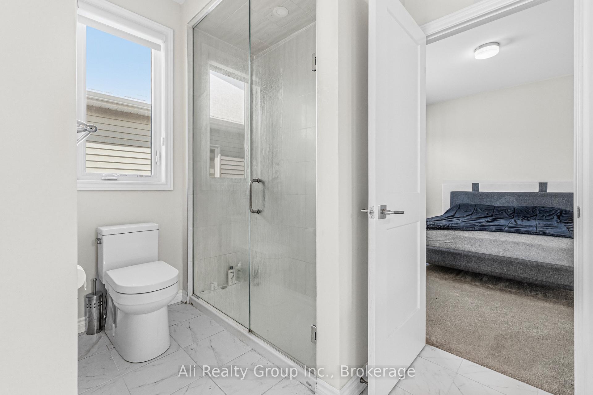 Photo 25 of 38 Mudminnow Crescent, Ottawa, Avalon West — HOMEH