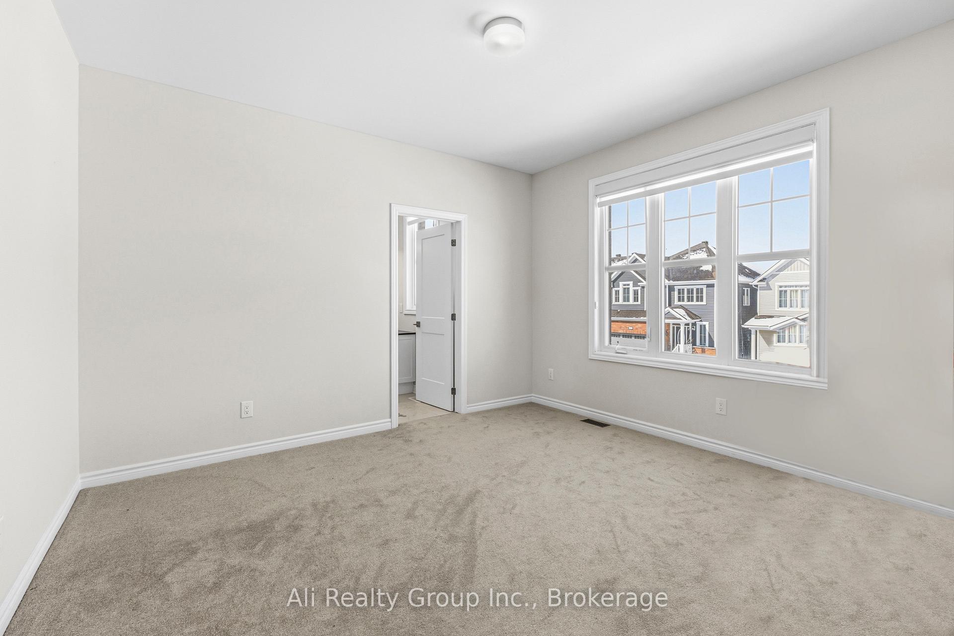 Photo 26 of 38 Mudminnow Crescent, Ottawa, Avalon West — HOMEH