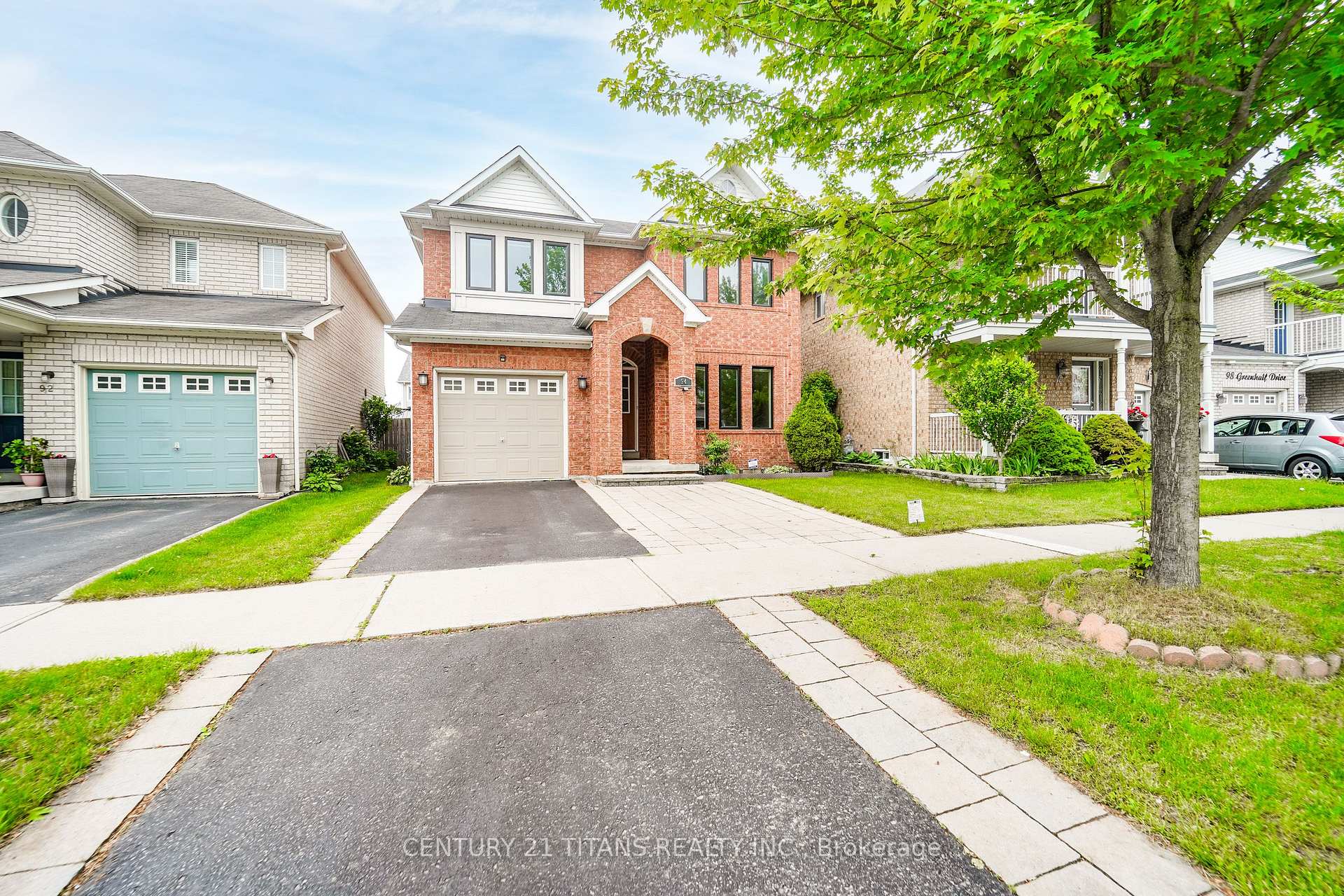Photo 2 of 94 Greenhalf Drive, Ajax, South East — HOMEH