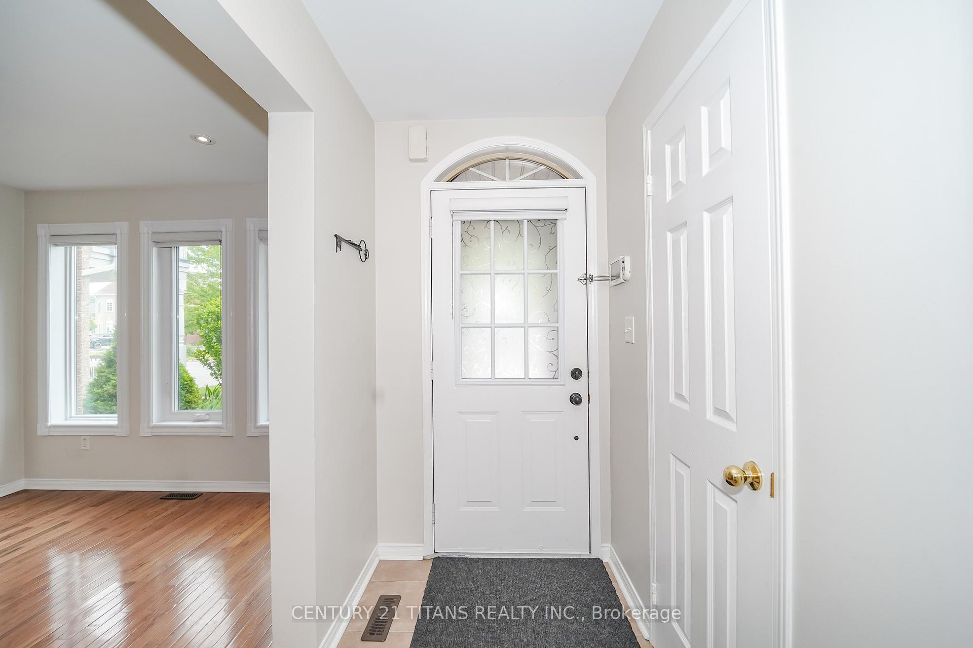 Photo 8 of 94 Greenhalf Drive, Ajax, South East — HOMEH
