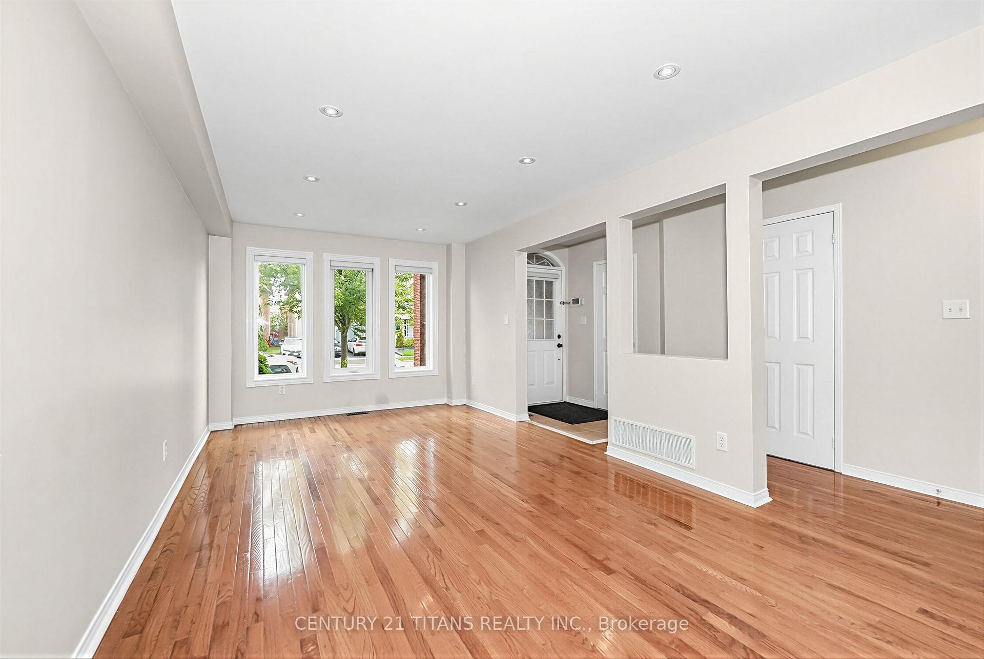 Photo 10 of 94 Greenhalf Drive, Ajax, South East — HOMEH