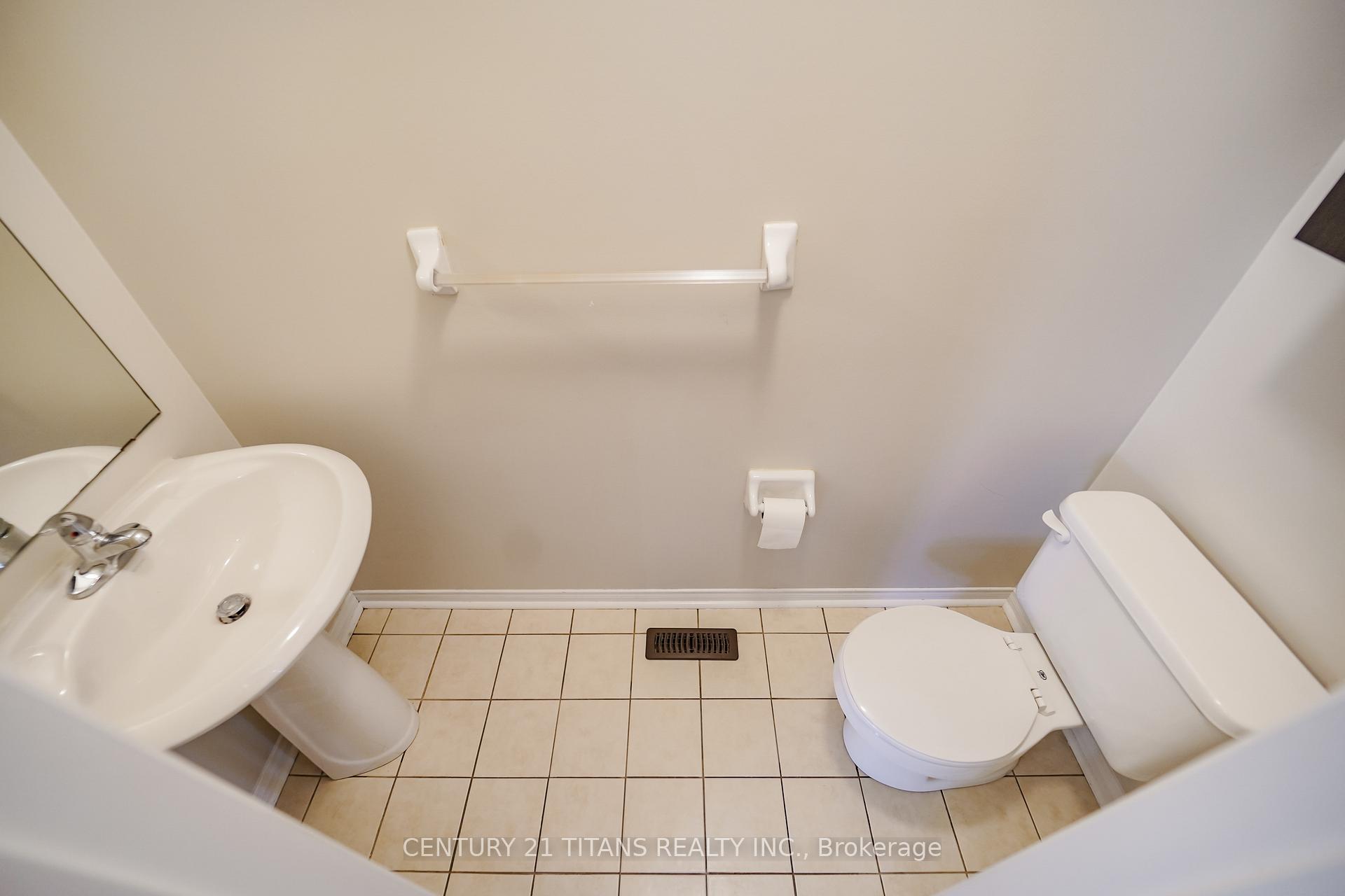 Photo 12 of 94 Greenhalf Drive, Ajax, South East — HOMEH