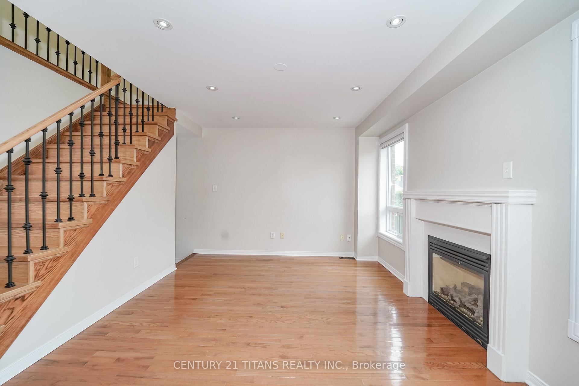 Photo 13 of 94 Greenhalf Drive, Ajax, South East — HOMEH