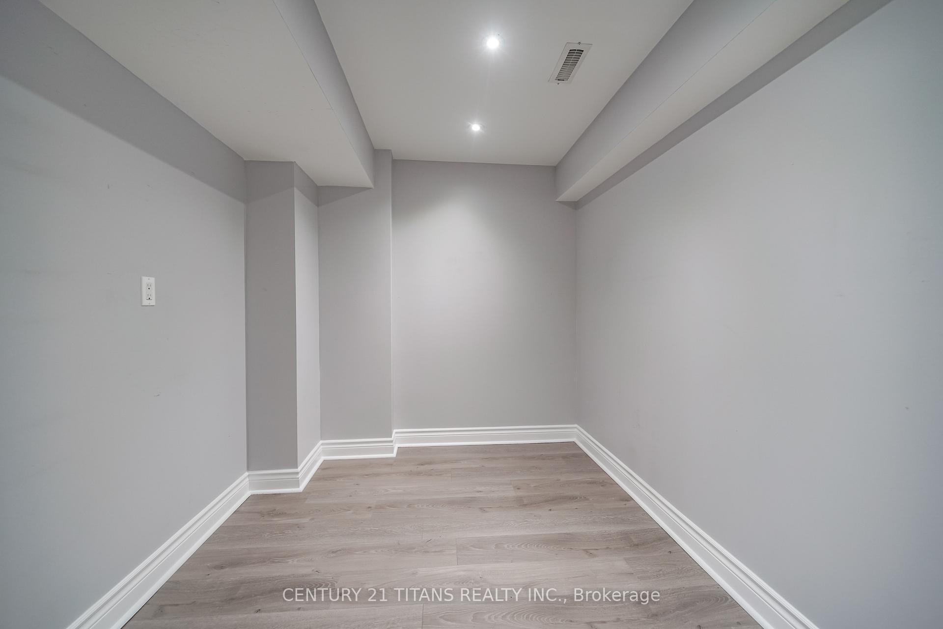 Photo 39 of 94 Greenhalf Drive, Ajax, South East — HOMEH