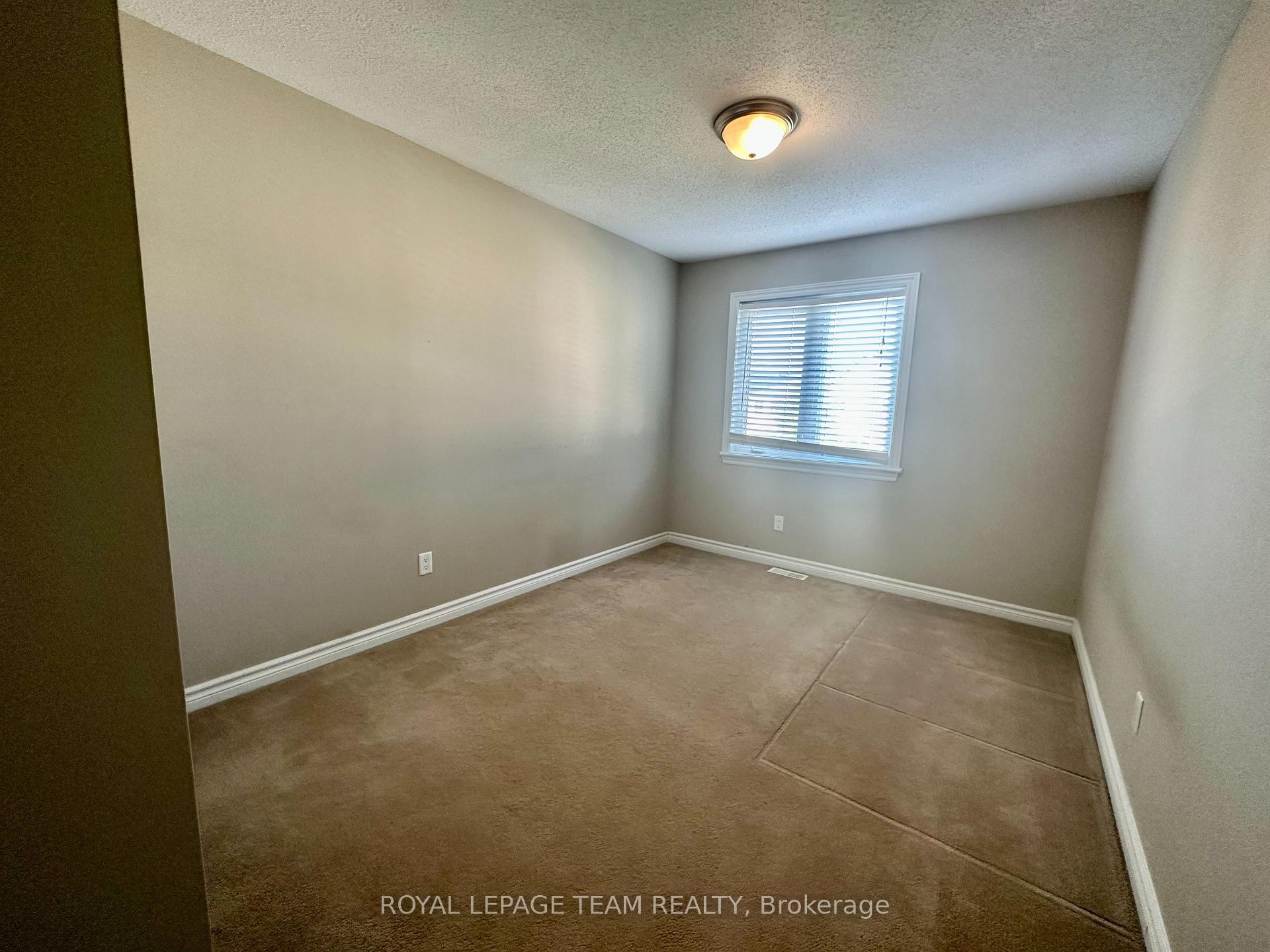 Photo 7 of 940 Cobble Hill Drive, Ottawa, Barrhaven - Cedargrove/Fraserdale — HOMEH