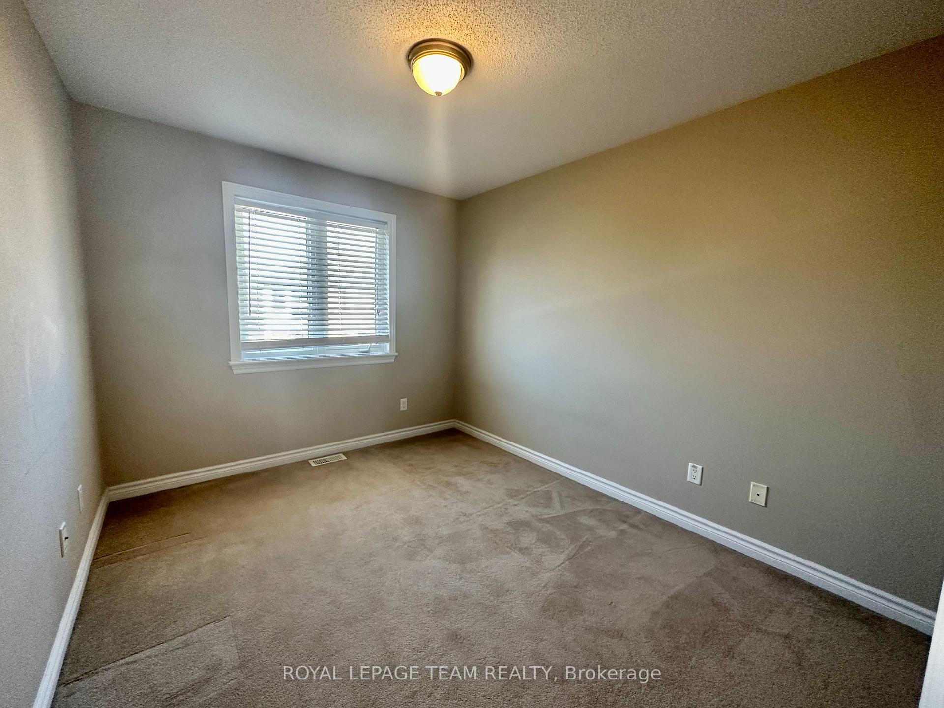 Photo 8 of 940 Cobble Hill Drive, Ottawa, Barrhaven - Cedargrove/Fraserdale — HOMEH