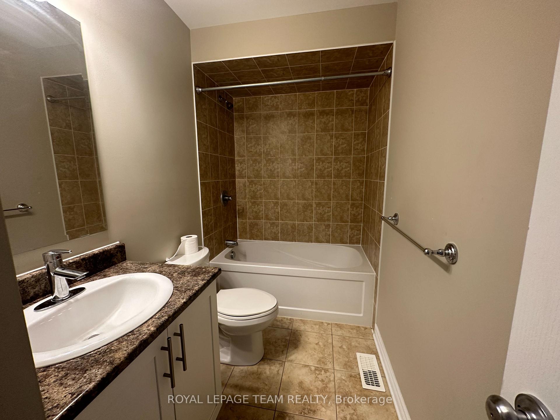 Photo 12 of 940 Cobble Hill Drive, Ottawa, Barrhaven - Cedargrove/Fraserdale — HOMEH