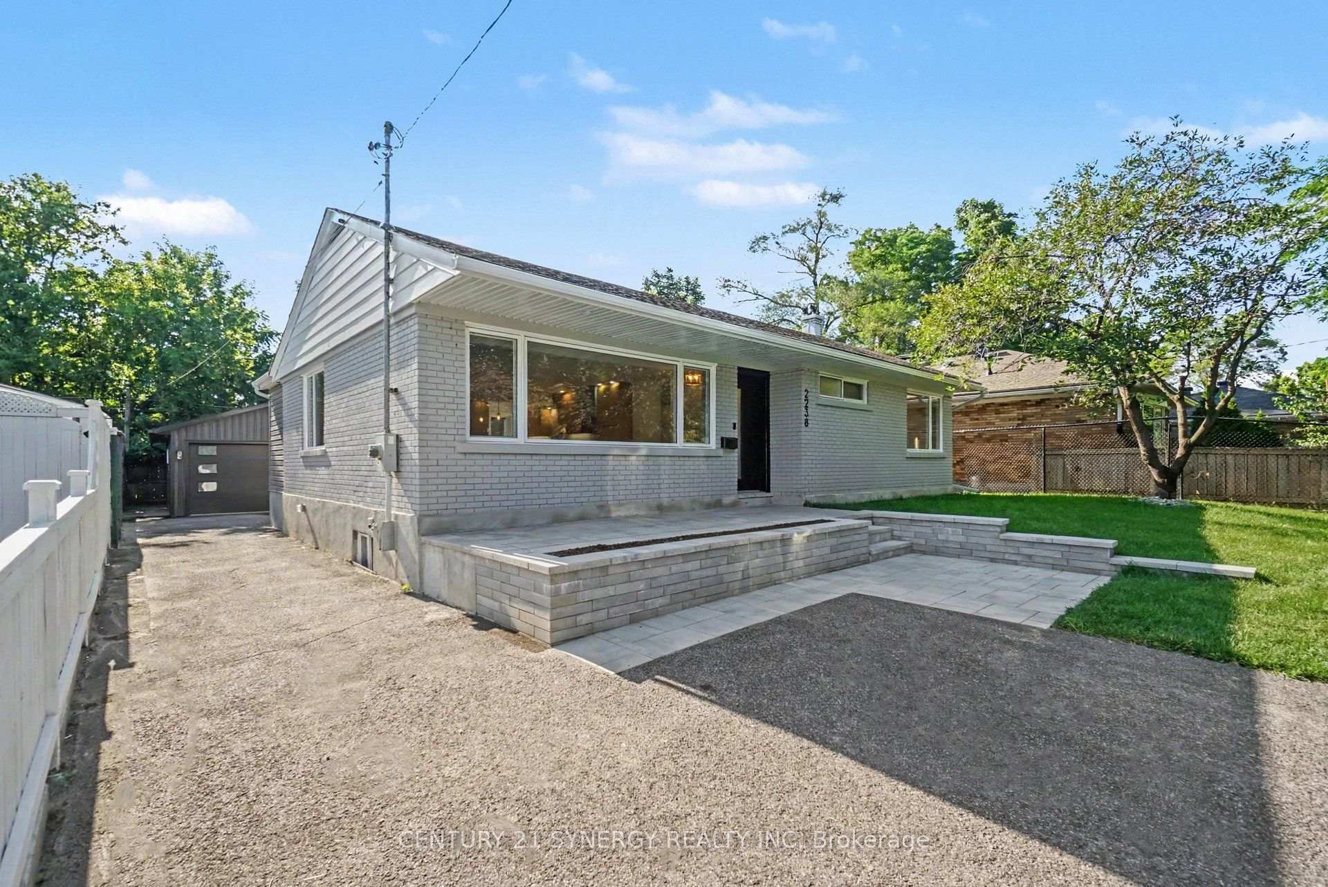 Photo 1 of 2238 Utah Street, Ottawa, Alta Vista — HOMEH