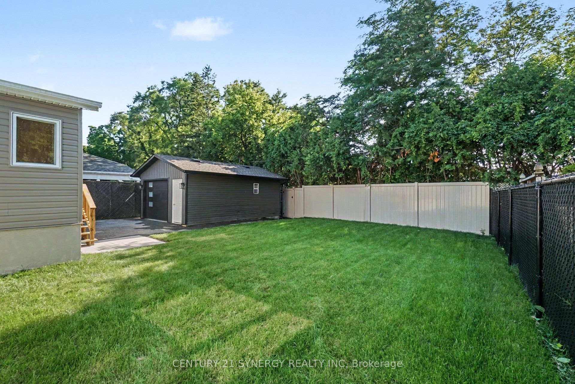 Photo 31 of 2238 Utah Street, Ottawa, Alta Vista — HOMEH