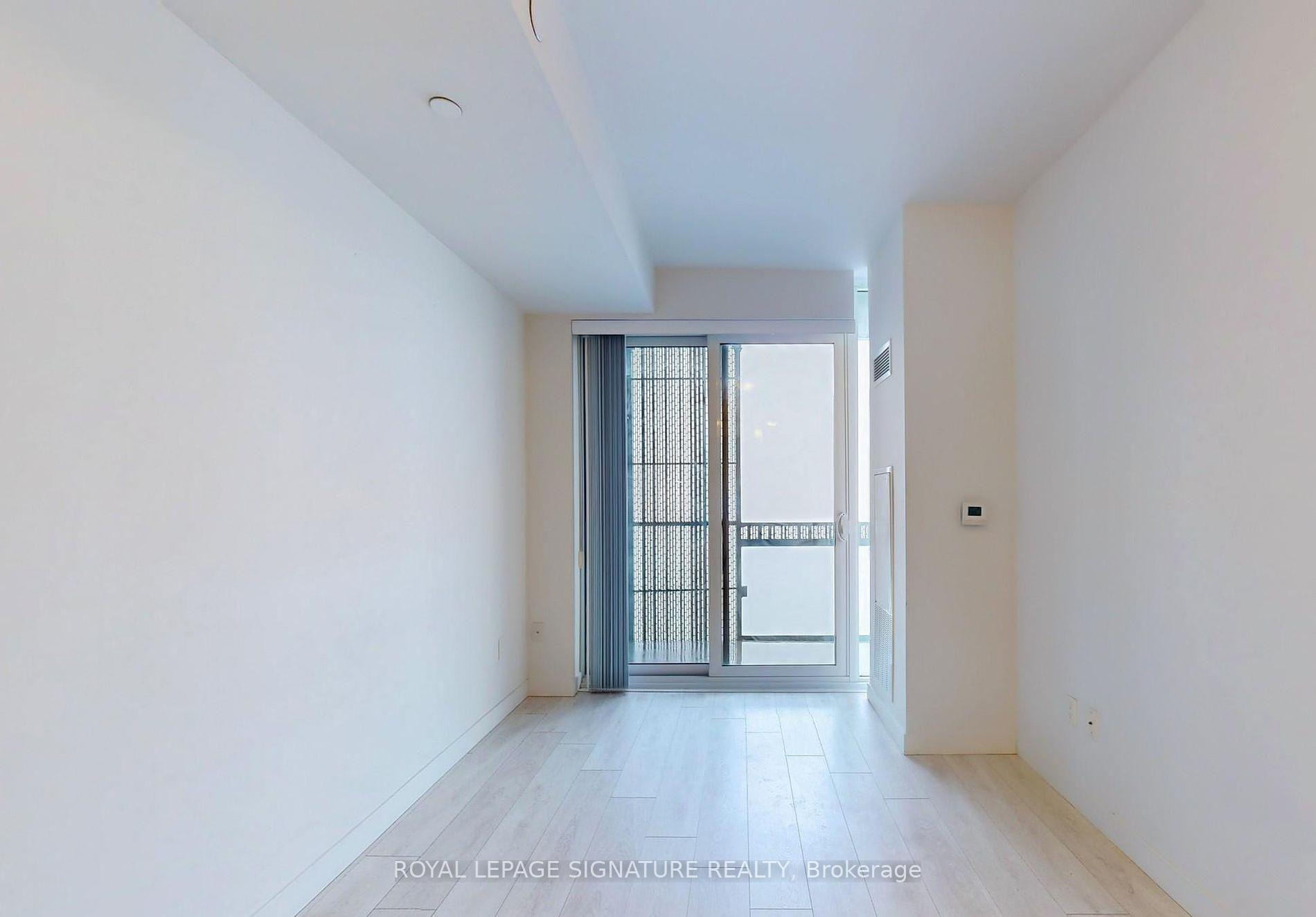 Photo 5 of Unit 3710, 8 Eglinton Avenue E, Toronto, Mount Pleasant West — HOMEH