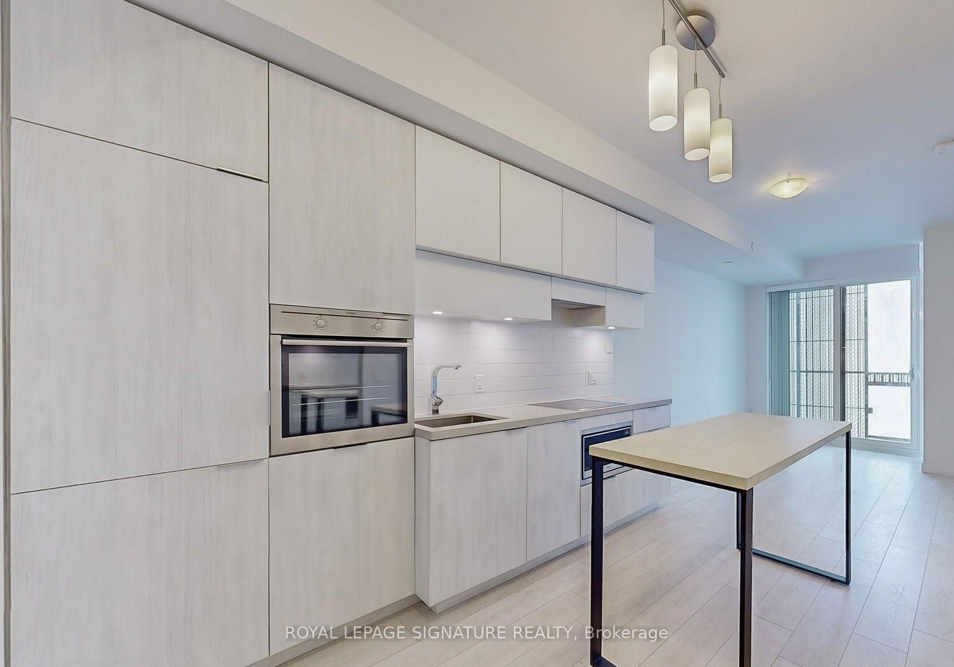 Photo 10 of Unit 3710, 8 Eglinton Avenue E, Toronto, Mount Pleasant West — HOMEH