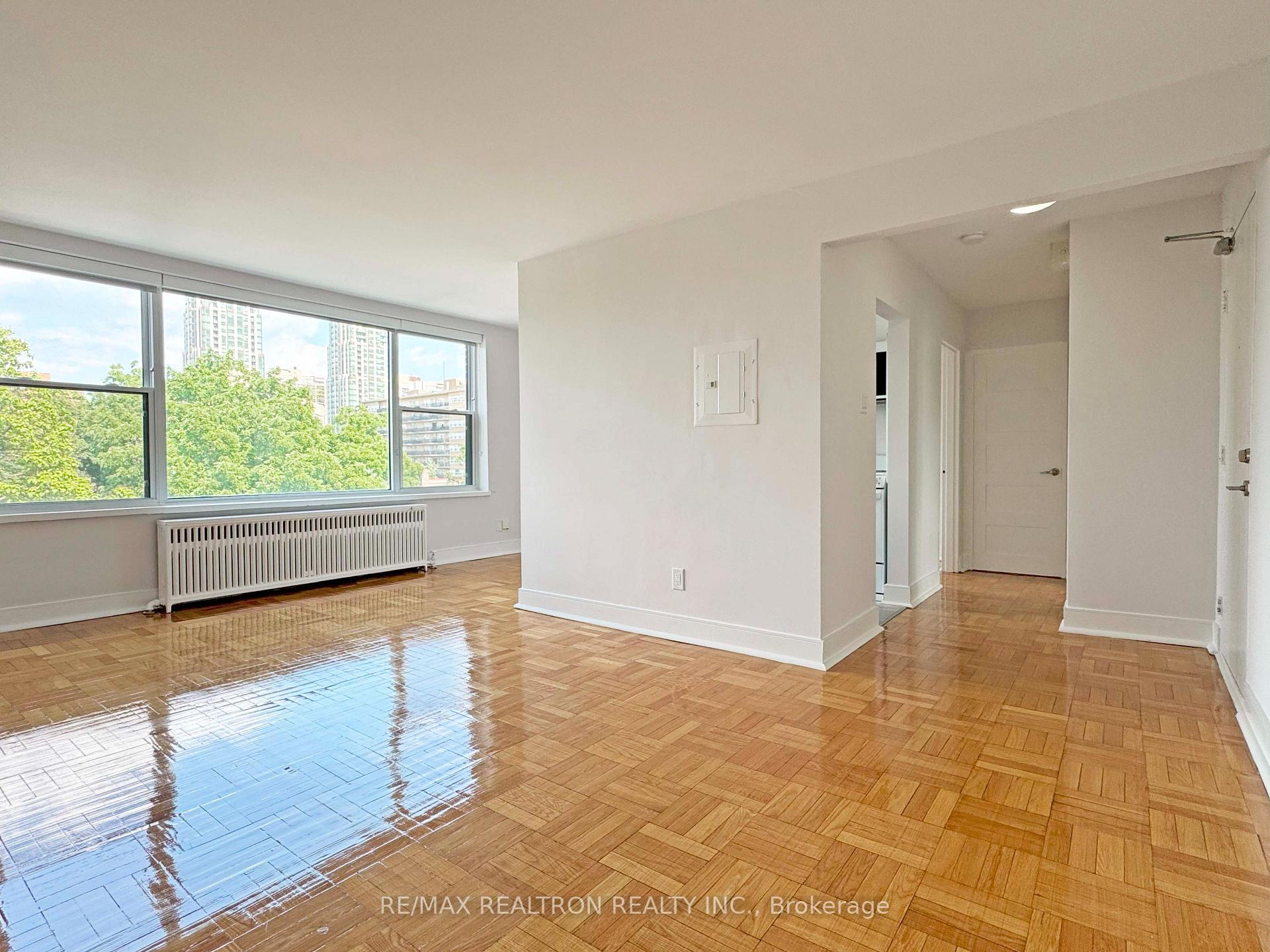 Photo 12 of Unit 308, 1545 Bathurst Street, Toronto, Forest Hill South — HOMEH