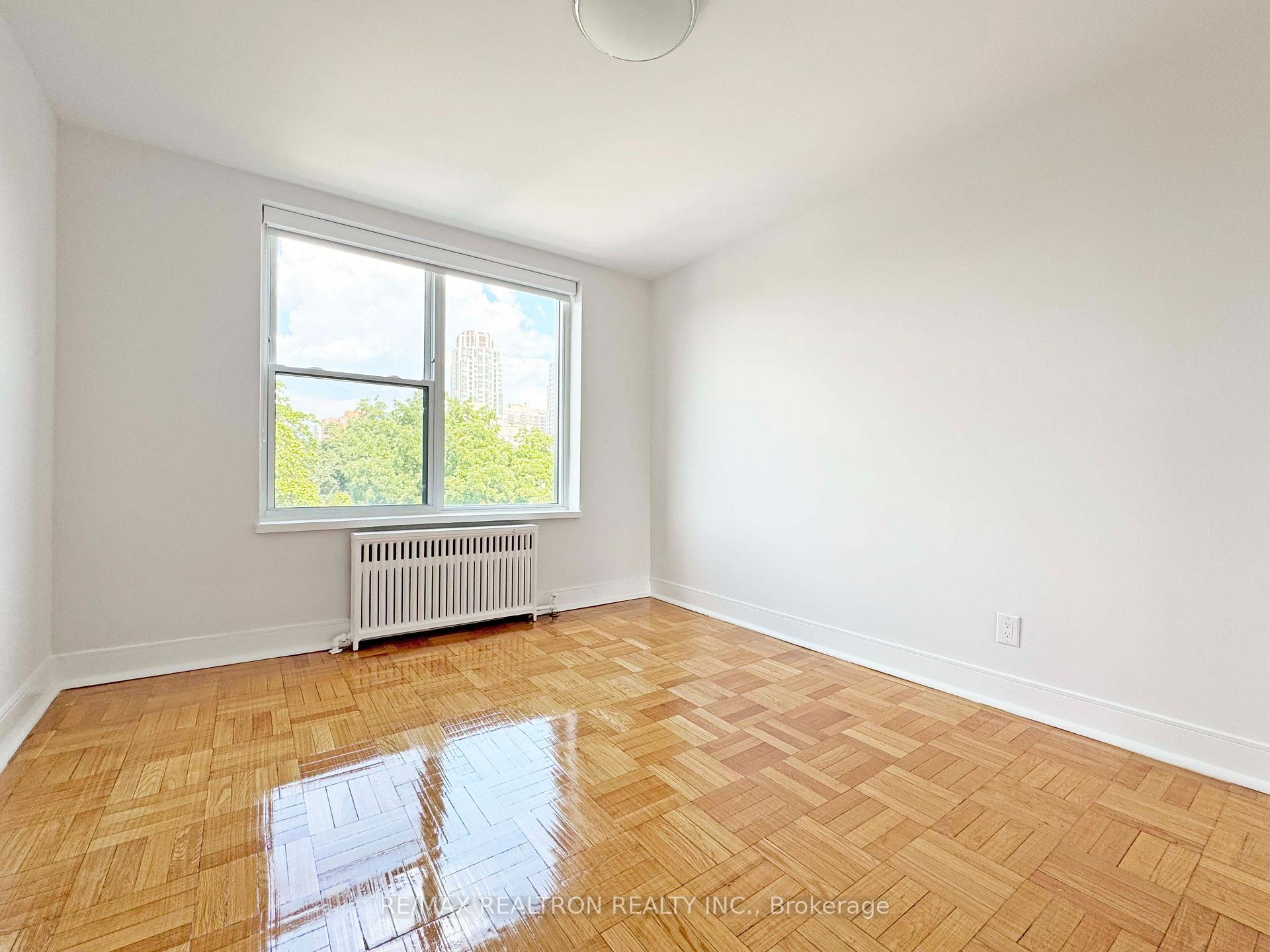Photo 13 of Unit 308, 1545 Bathurst Street, Toronto, Forest Hill South — HOMEH