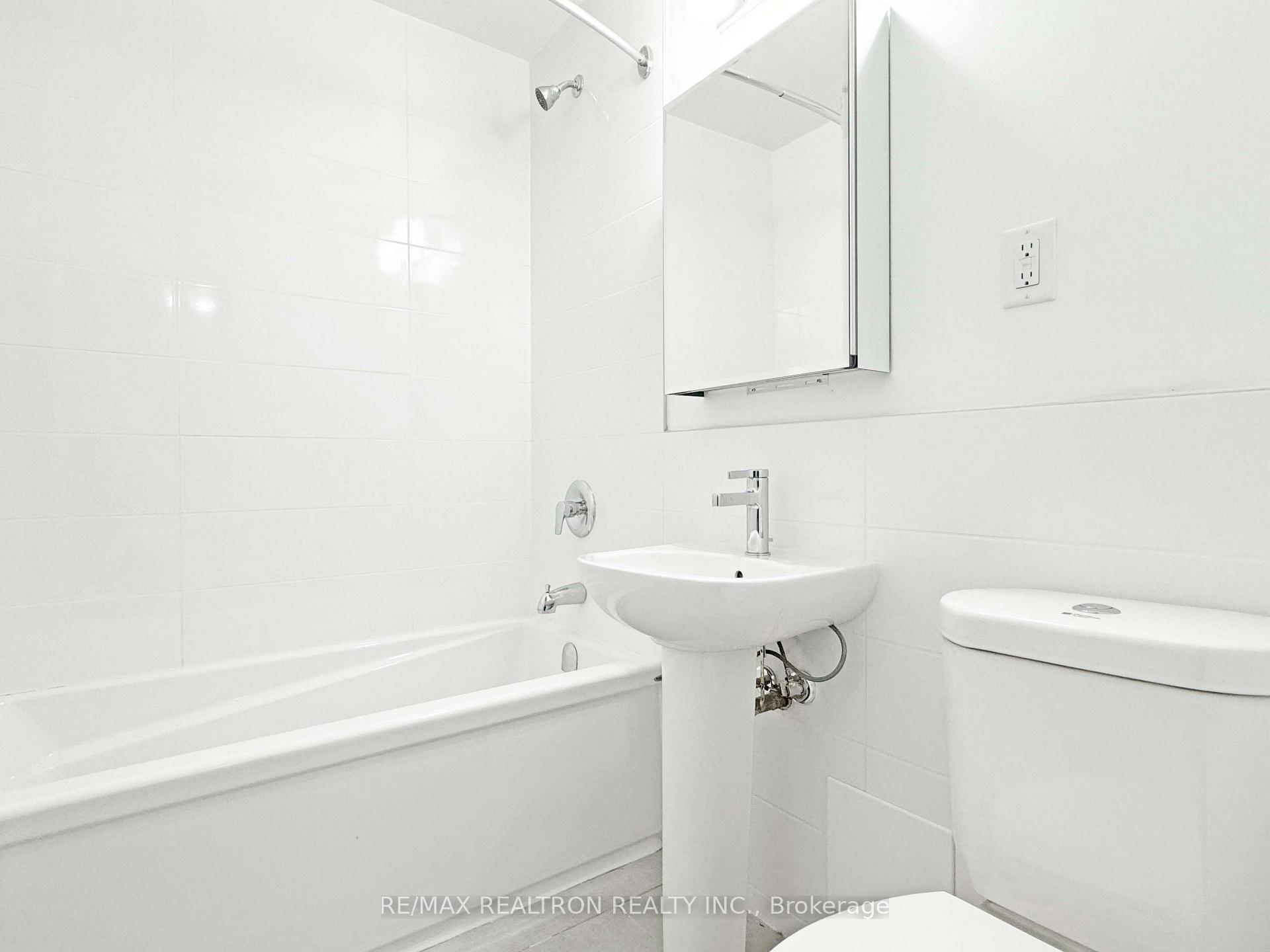 Photo 16 of Unit 308, 1545 Bathurst Street, Toronto, Forest Hill South — HOMEH