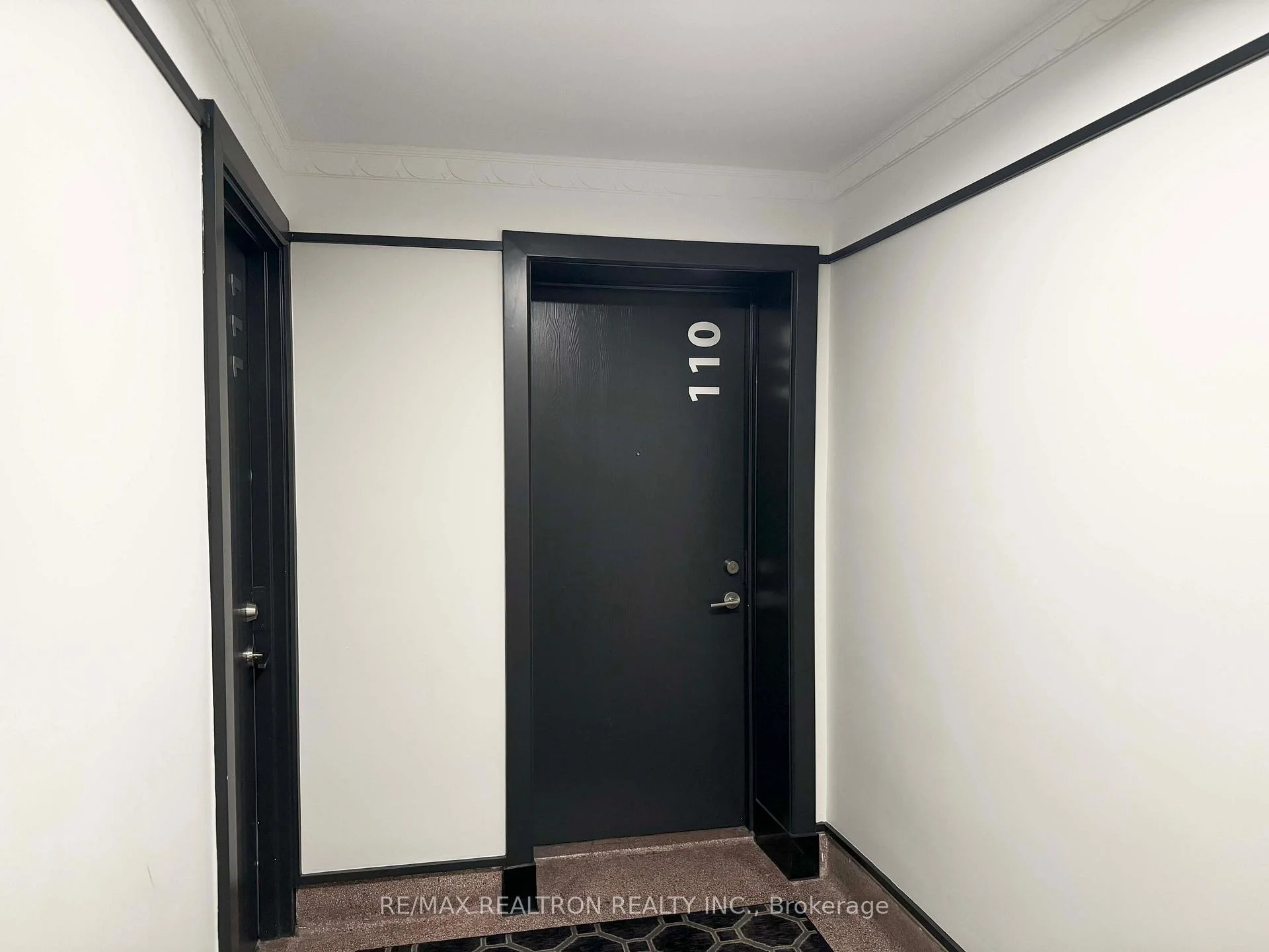 Photo 3 of Unit 308, 1545 Bathurst Street, Toronto, Forest Hill South — HOMEH