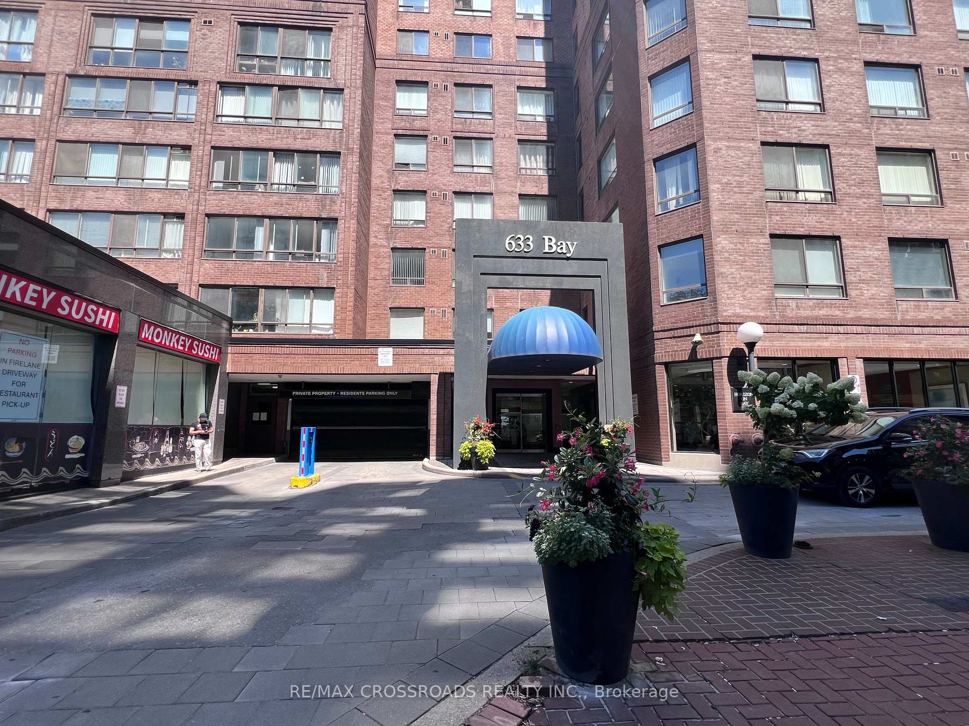Photo 2 of Unit Ph12, 633 Bay Street, Toronto, Bay Street Corridor — HOMEH