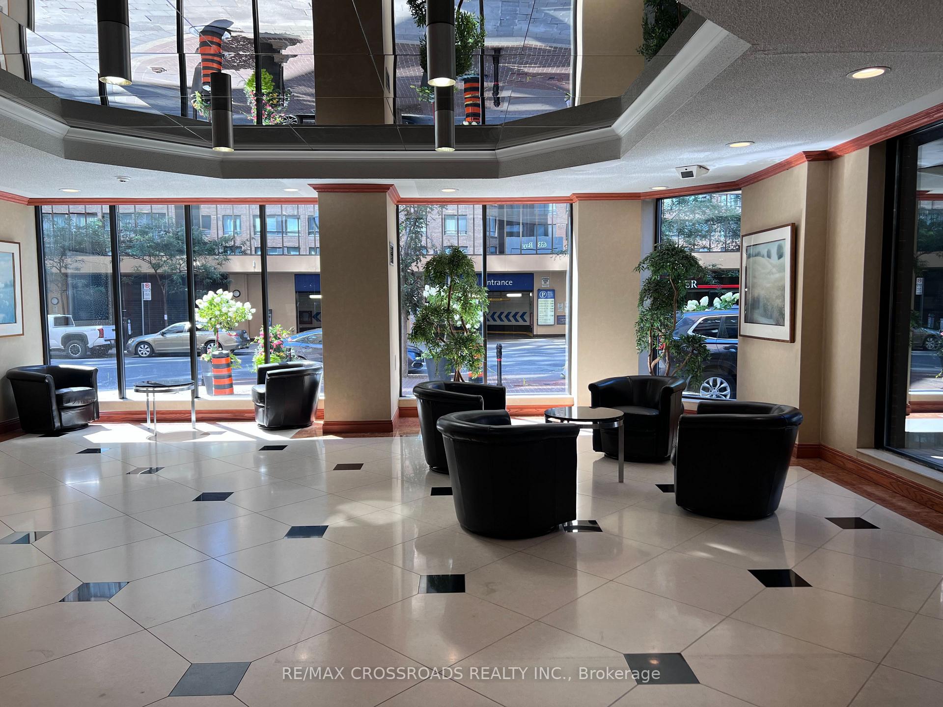 Photo 7 of Unit Ph12, 633 Bay Street, Toronto, Bay Street Corridor — HOMEH