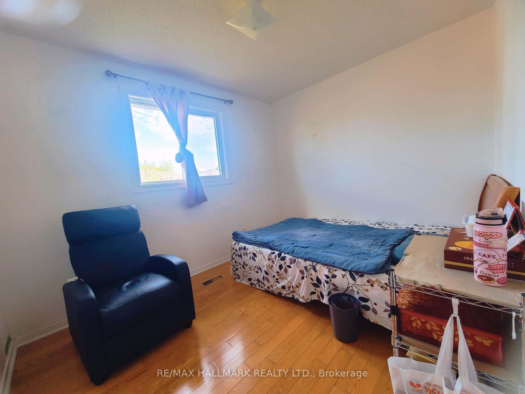 Photo 10 of 63 Cairns Drive, Markham, Raymerville — HOMEH
