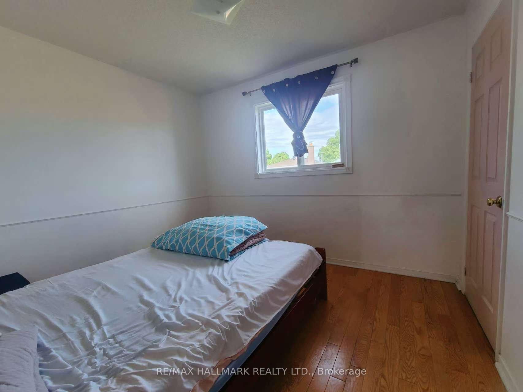 Photo 12 of 63 Cairns Drive, Markham, Raymerville — HOMEH