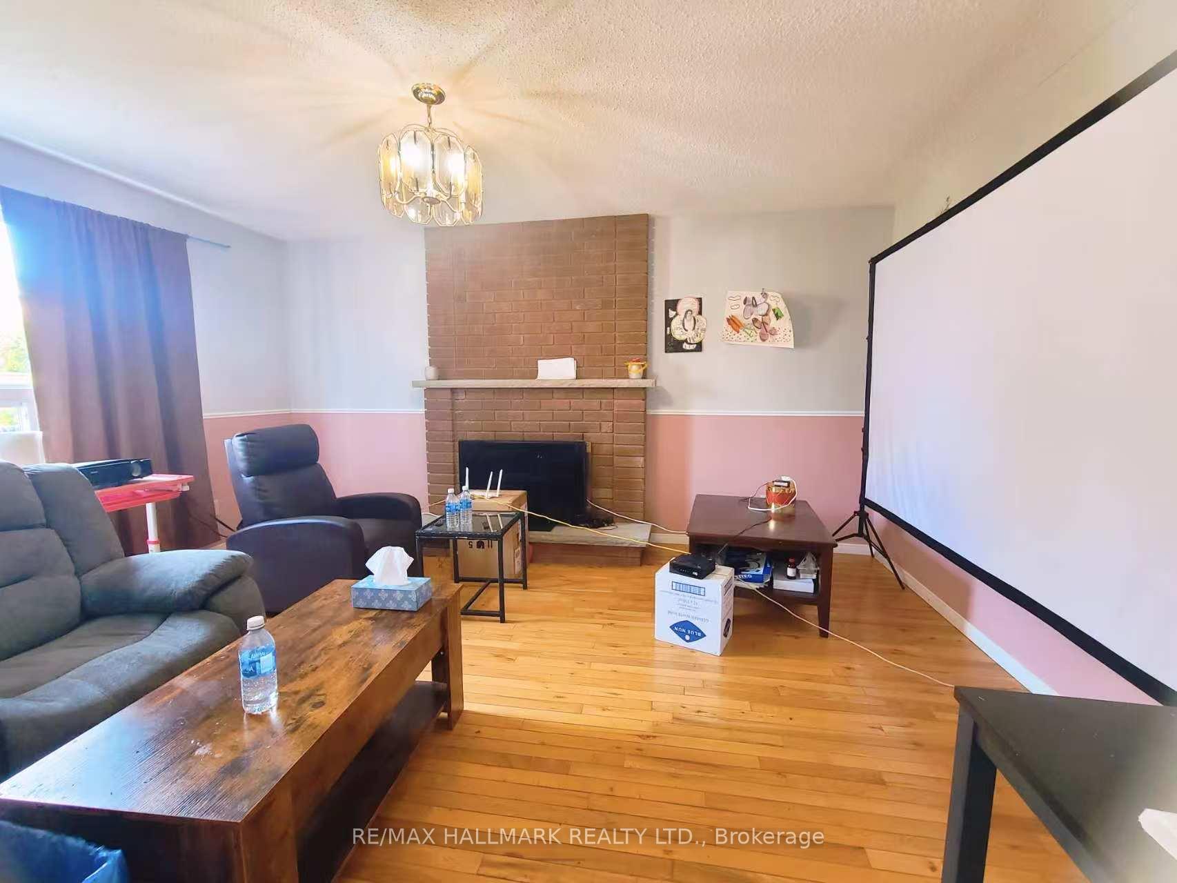 Photo 15 of 63 Cairns Drive, Markham, Raymerville — HOMEH
