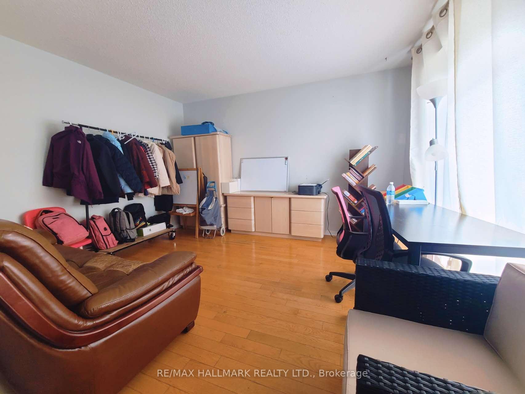Photo 20 of 63 Cairns Drive, Markham, Raymerville — HOMEH