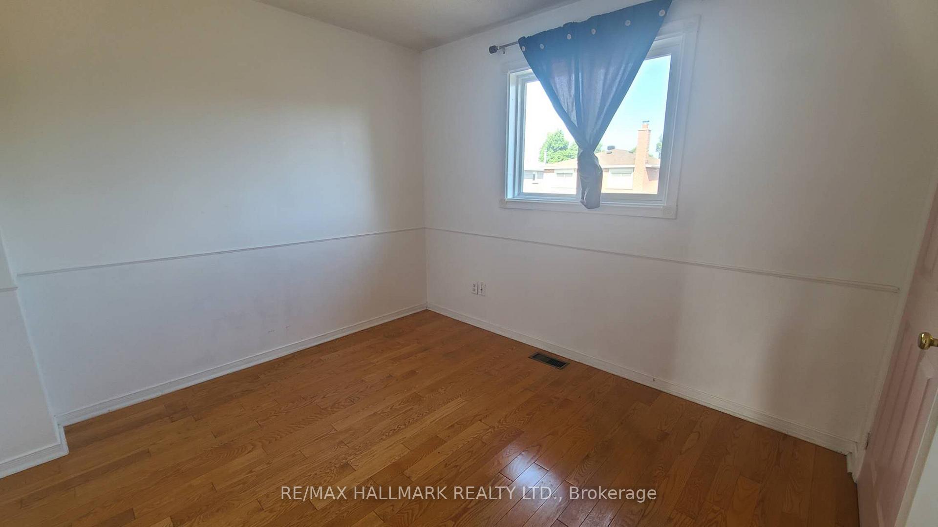 Photo 14 of 63 Cairns Drive, Markham, Raymerville — HOMEH