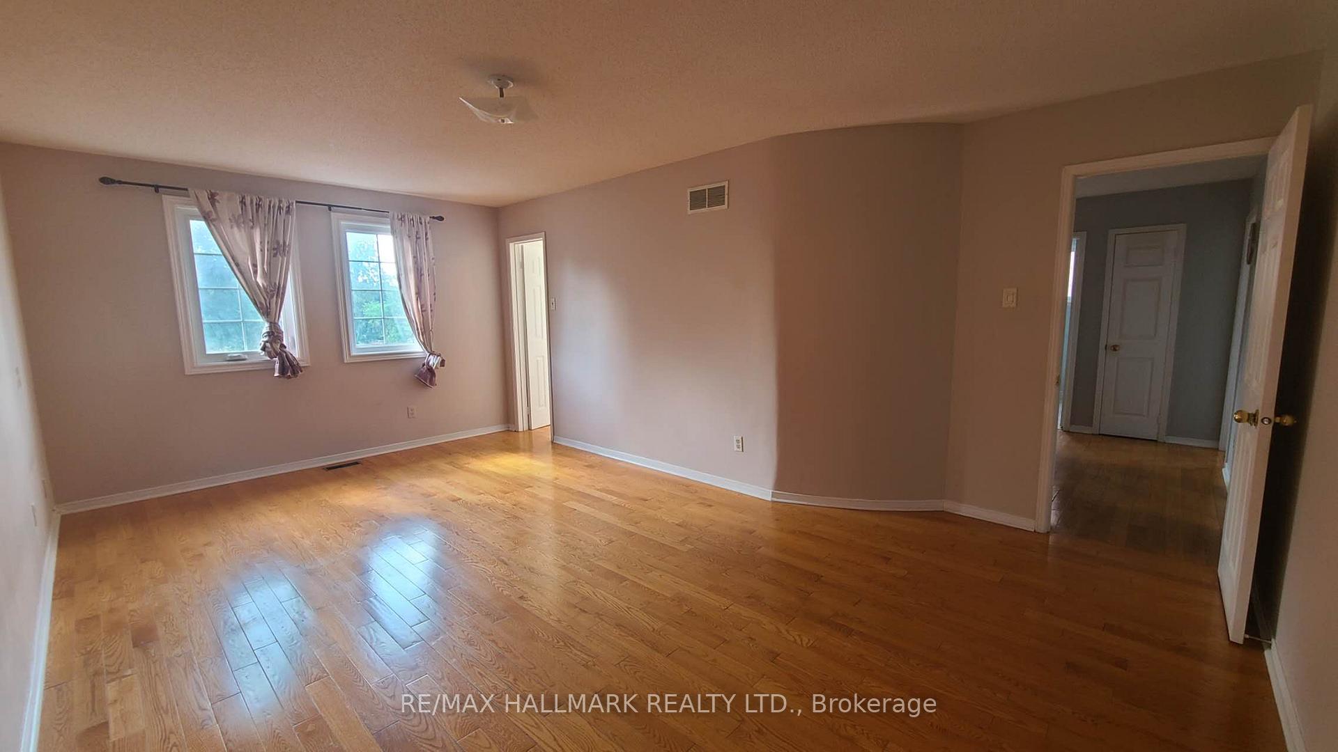 Photo 16 of 63 Cairns Drive, Markham, Raymerville — HOMEH