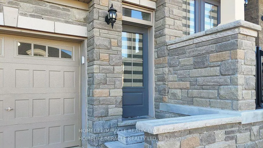 Photo 3 of 34 James Walker Avenue, Caledon, Caledon East — HOMEH