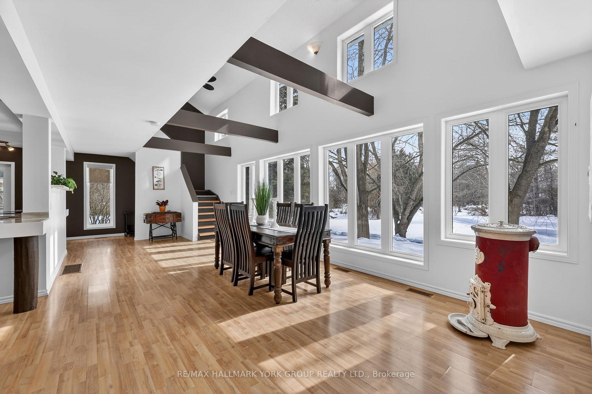 Photo 2 of 5768 Smith Boulevard, Georgina, Baldwin — HOMEH