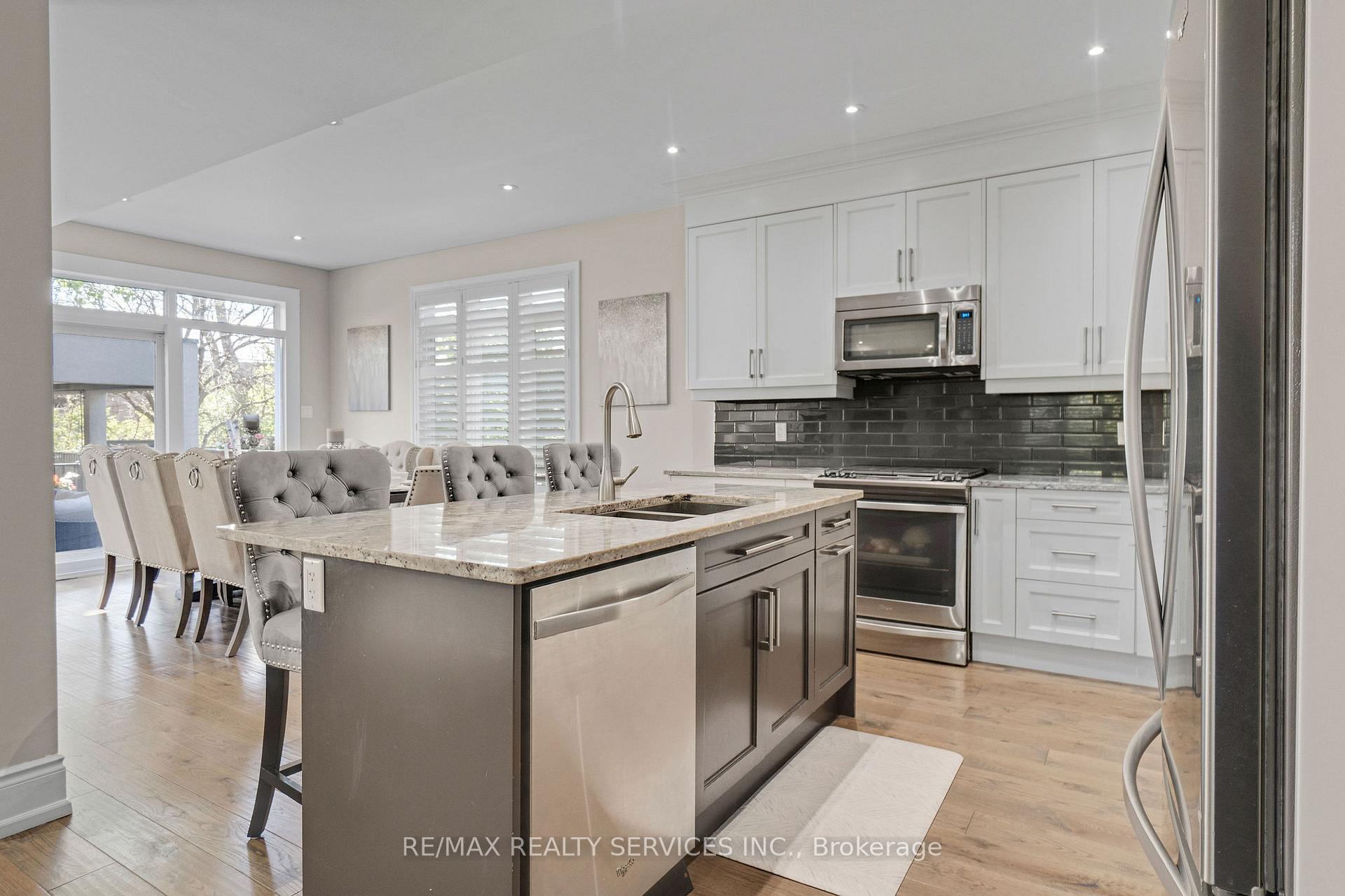 Photo 13 of 958 Beach Boulevard, Hamilton, Hamilton Beach — HOMEH