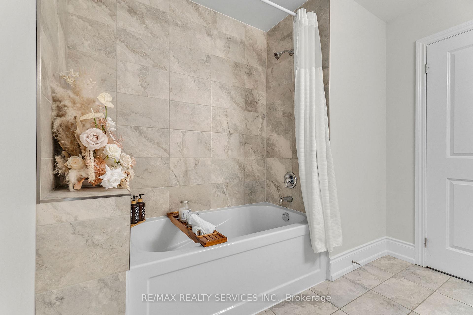 Photo 31 of 958 Beach Boulevard, Hamilton, Hamilton Beach — HOMEH