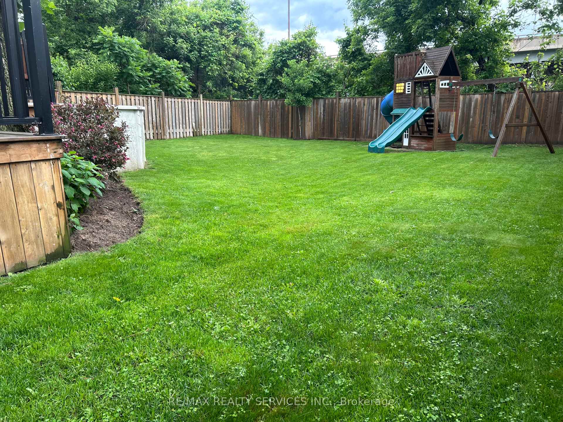 Photo 43 of 958 Beach Boulevard, Hamilton, Hamilton Beach — HOMEH