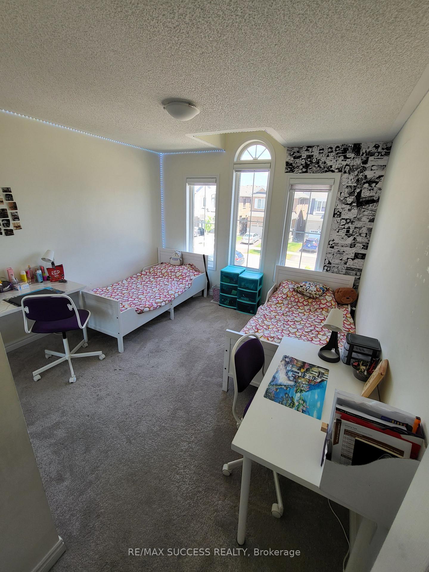 Photo 15 of 725 Kennedy Circle W, Milton, Cobban — HOMEH