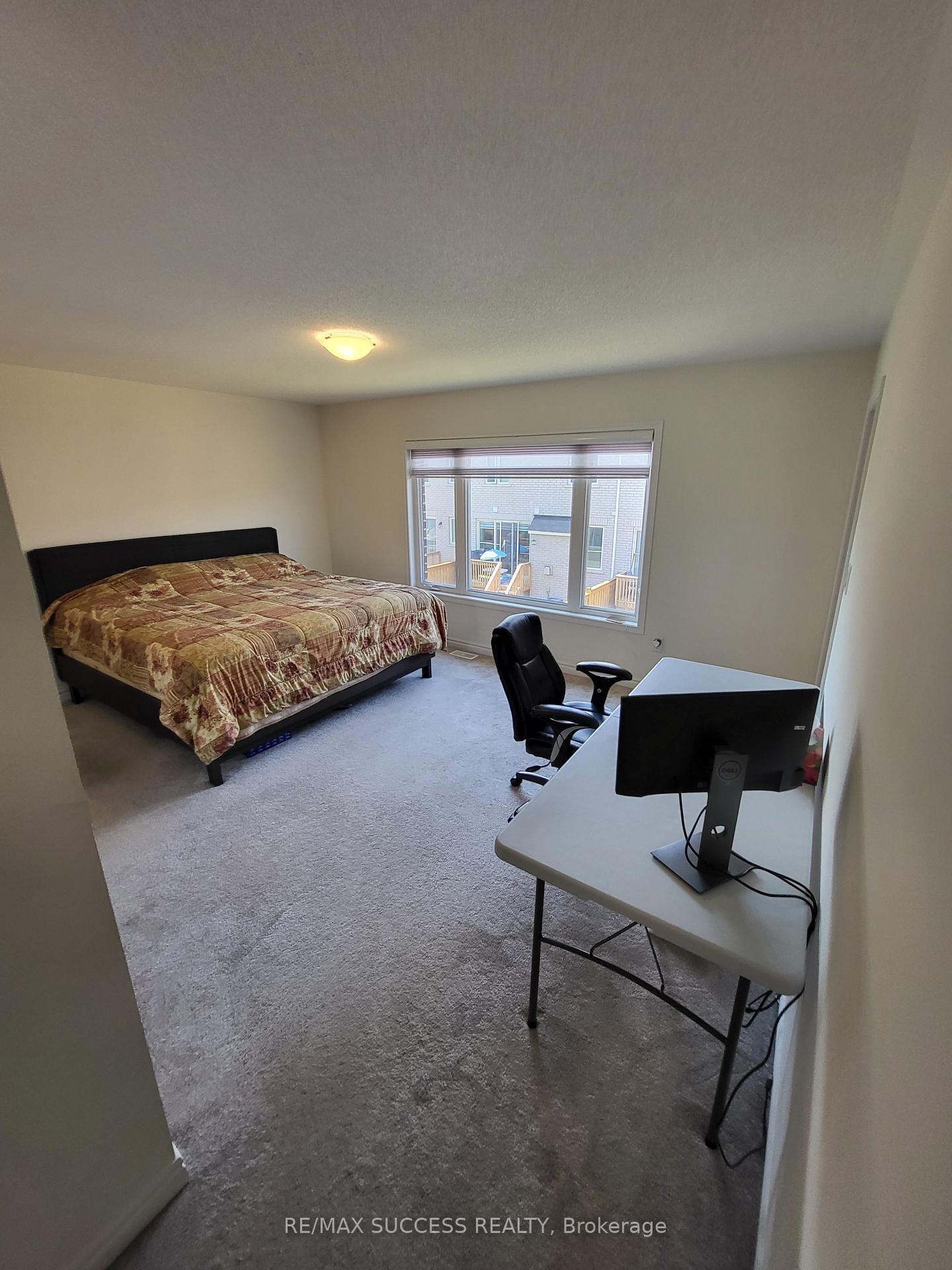 Photo 18 of 725 Kennedy Circle W, Milton, Cobban — HOMEH