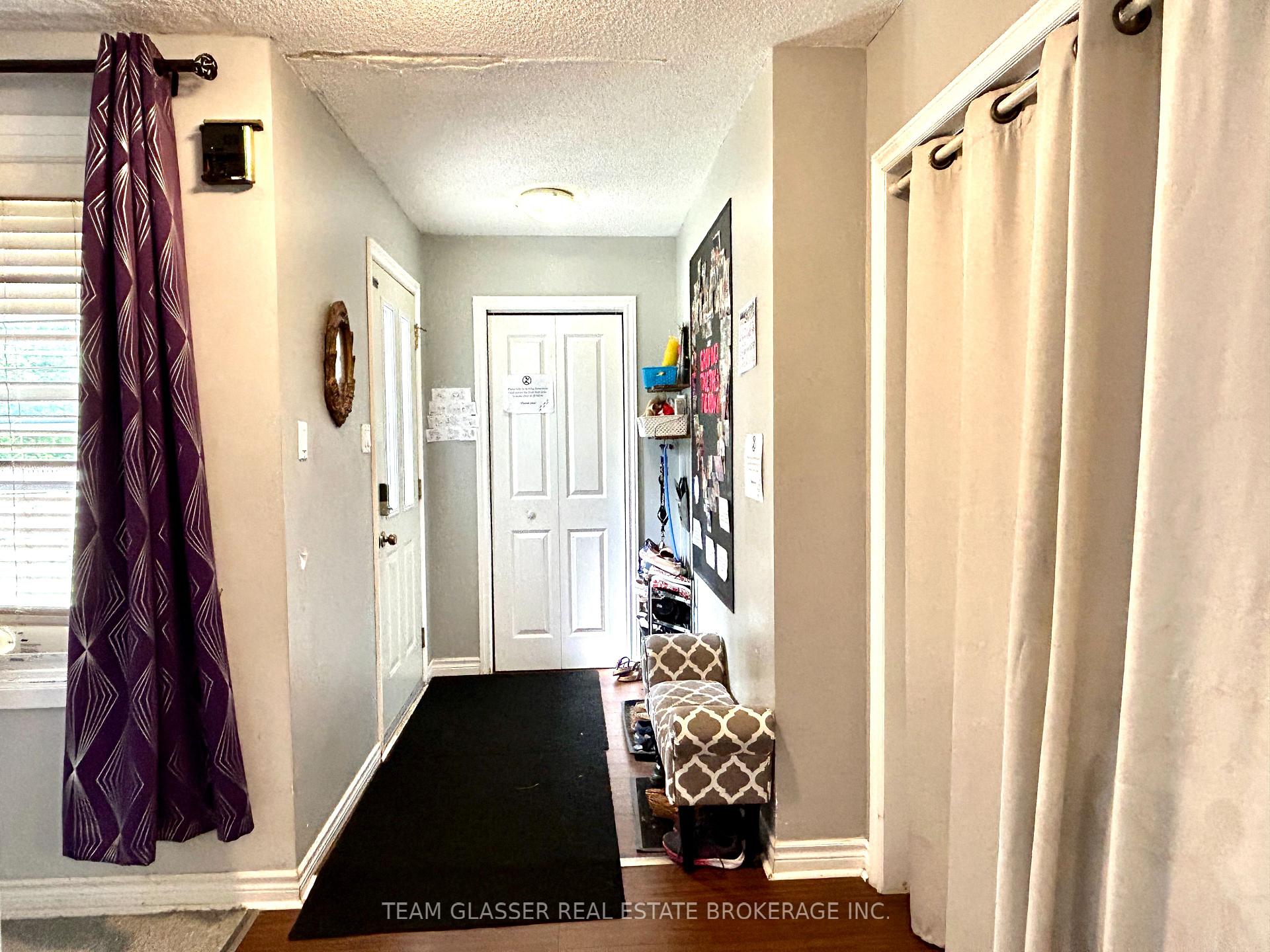 Photo 5 of 274 Blackacres Boulevard, London, North F — HOMEH