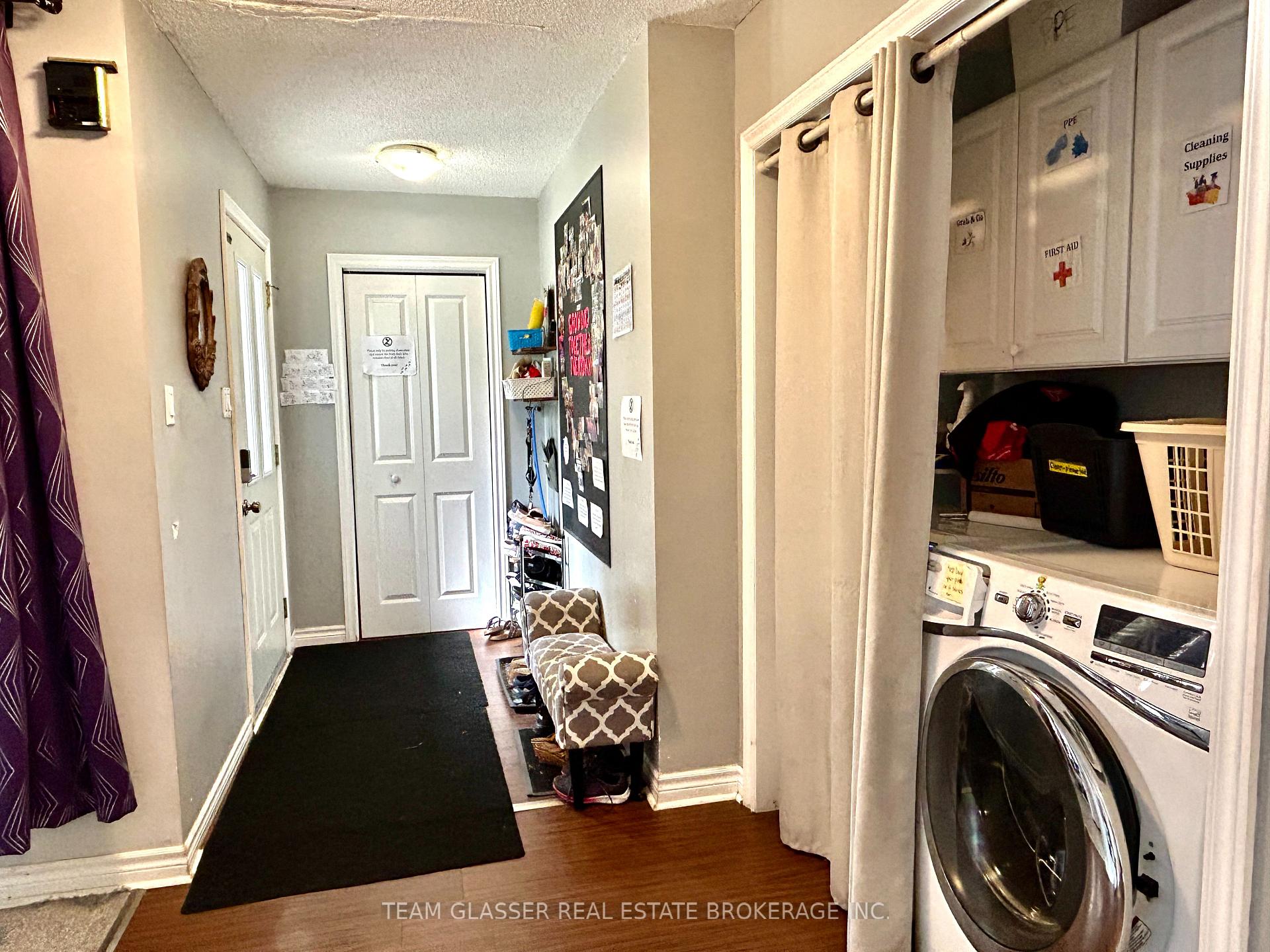 Photo 6 of 274 Blackacres Boulevard, London, North F — HOMEH