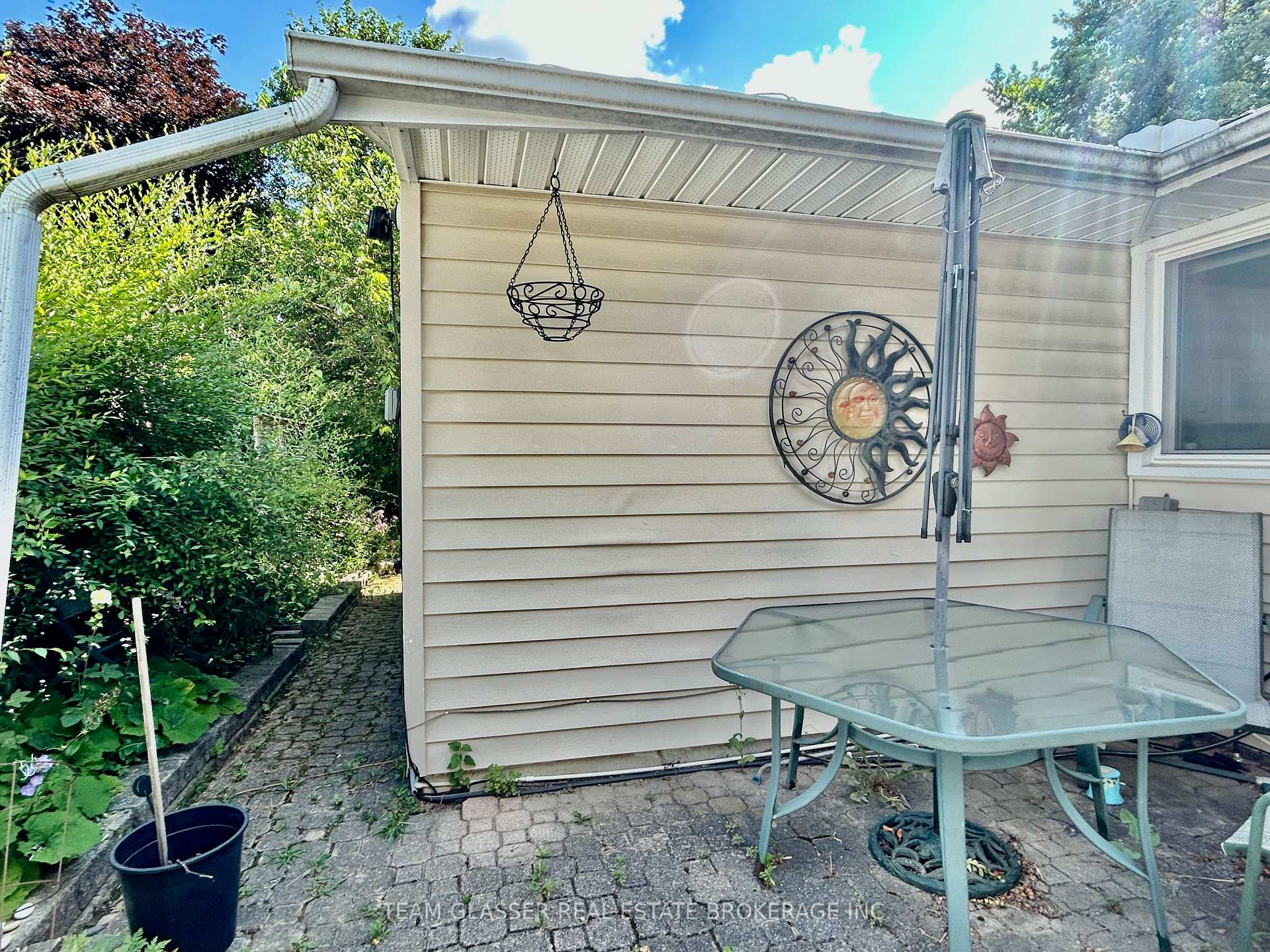 Photo 7 of 274 Blackacres Boulevard, London, North F — HOMEH
