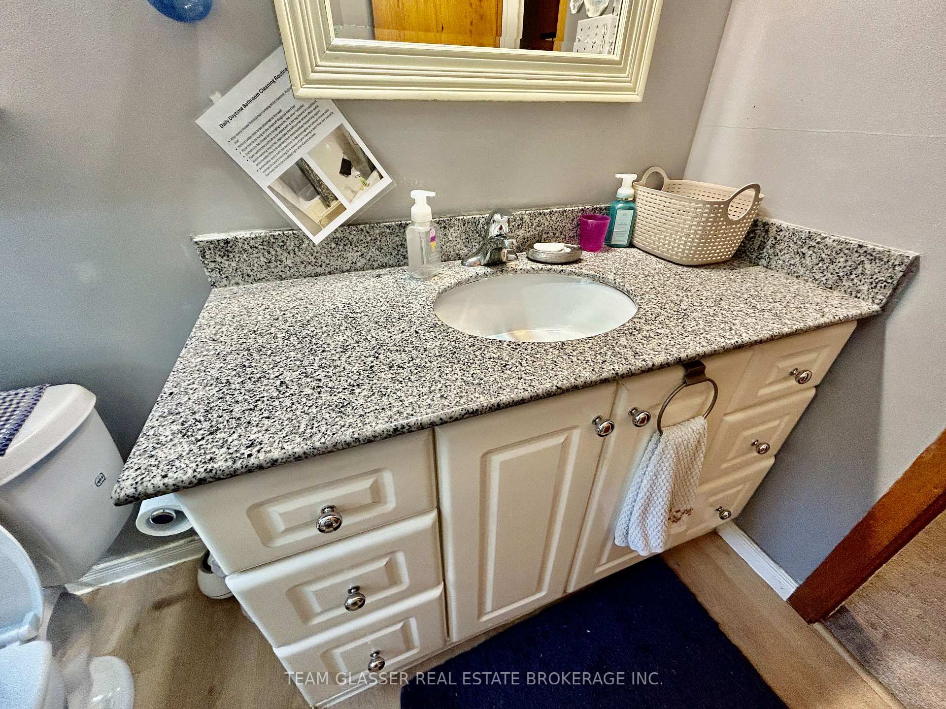 Photo 14 of 274 Blackacres Boulevard, London, North F — HOMEH