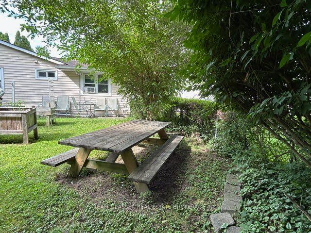 Photo 25 of 274 Blackacres Boulevard, London, North F — HOMEH