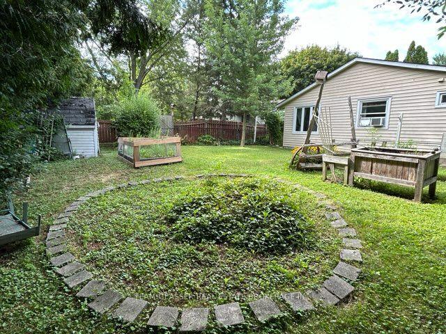 Photo 26 of 274 Blackacres Boulevard, London, North F — HOMEH