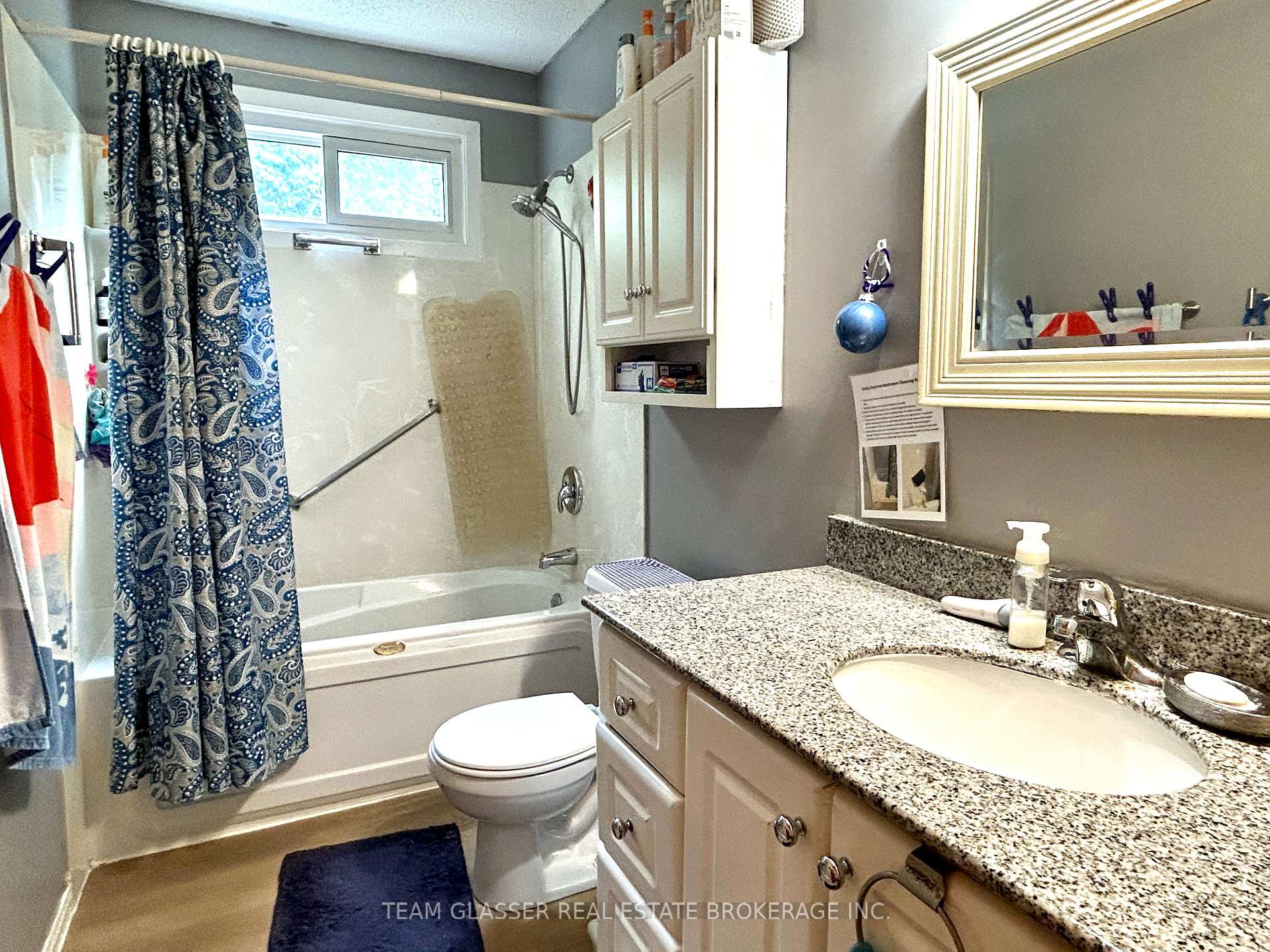 Photo 16 of 274 Blackacres Boulevard, London, North F — HOMEH